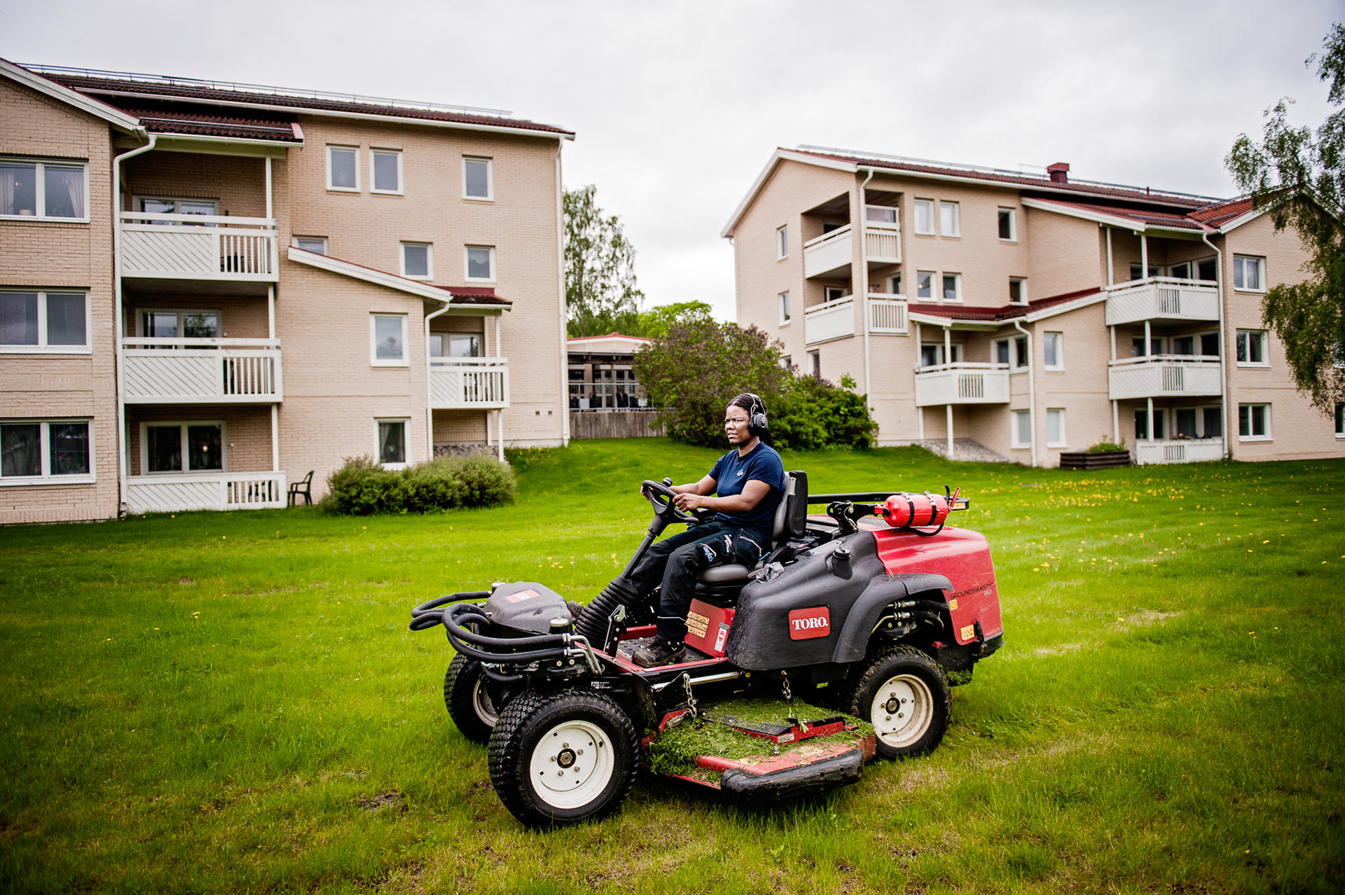 Argenis works as a gardener in Ovanåker, the municipality in Sweden with the highest unemployment rate for foreign born people.