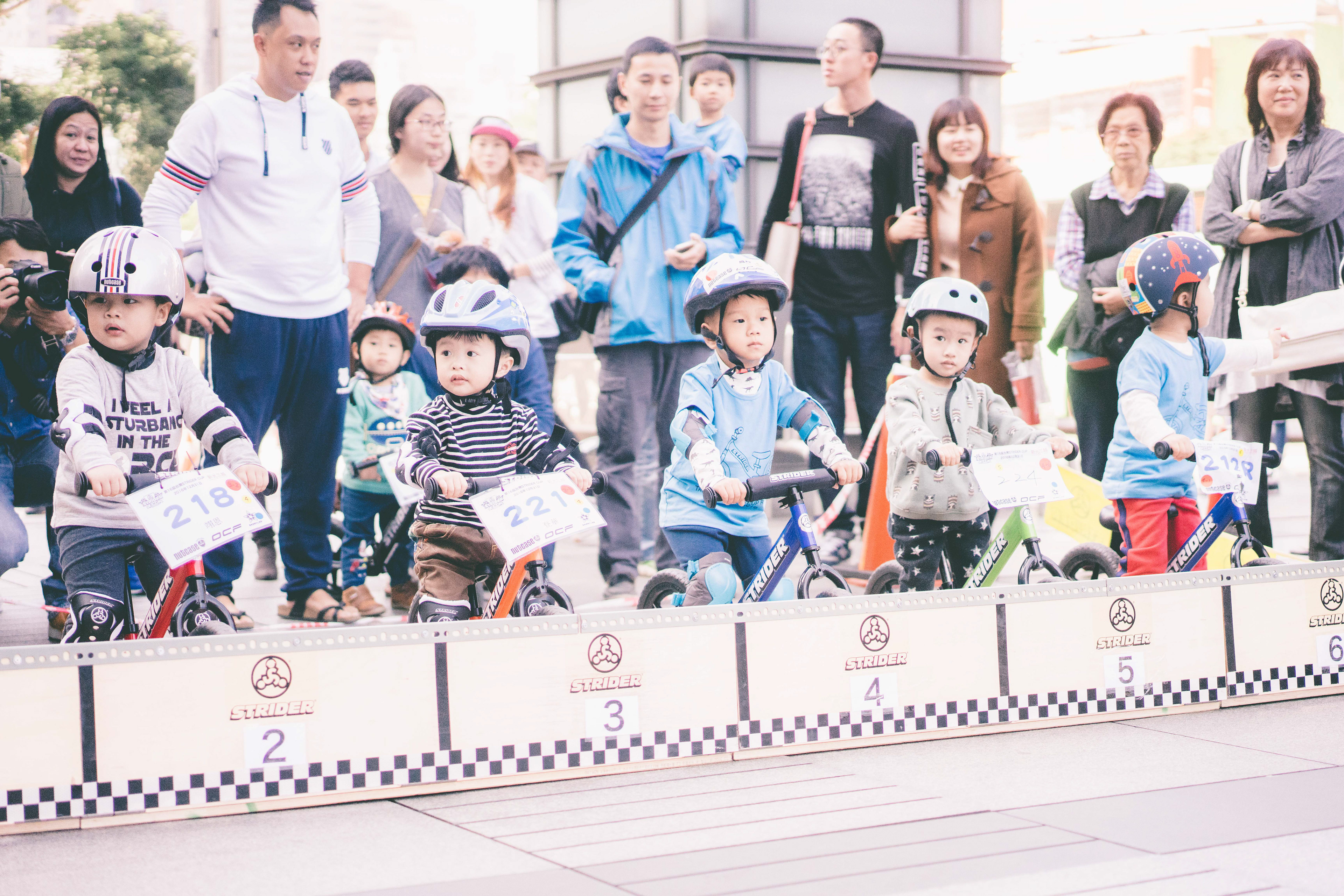 Dayday Huang Ian 滑步車趣味競賽