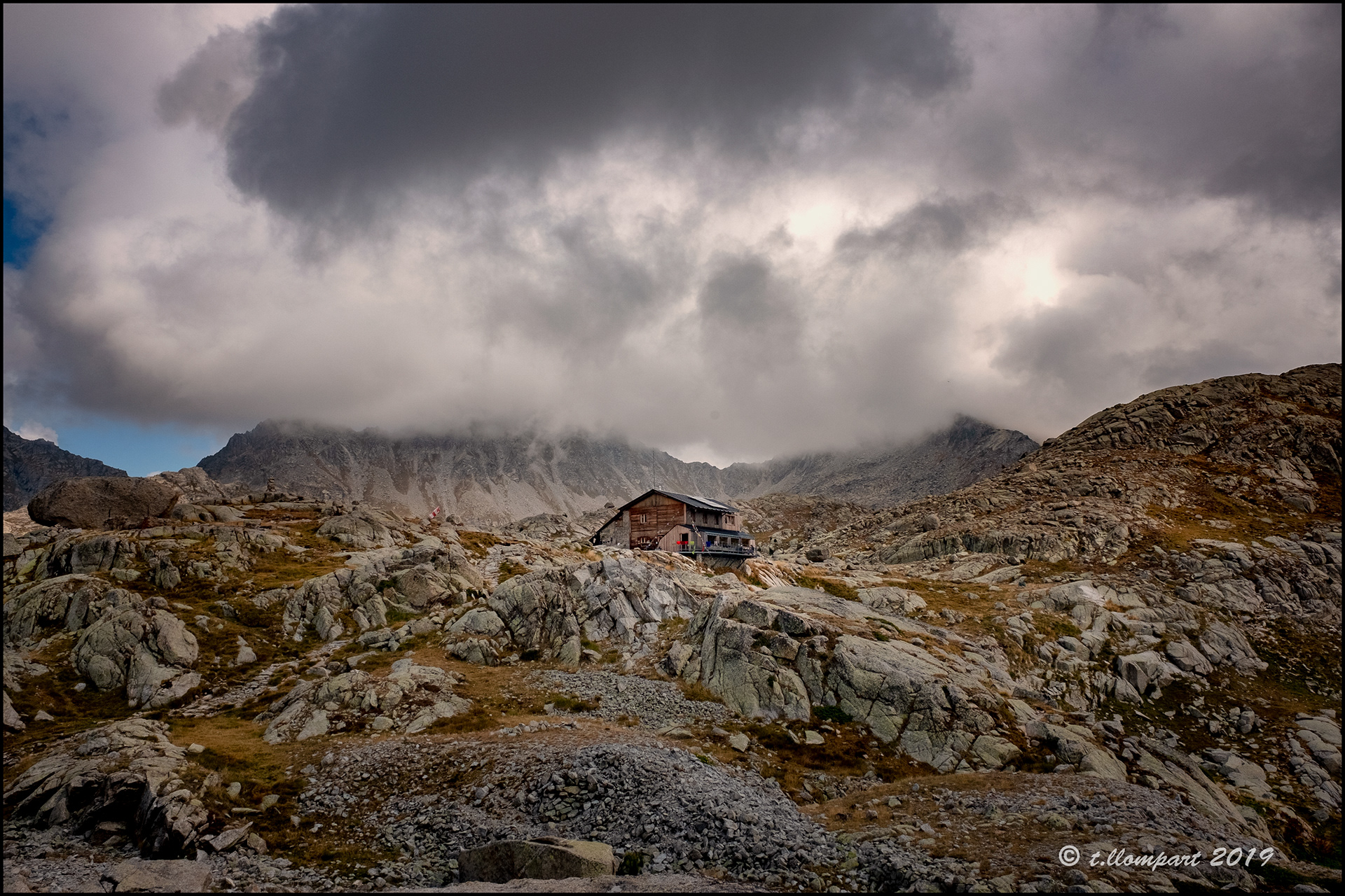 Refugi Colomina (2394 m.)