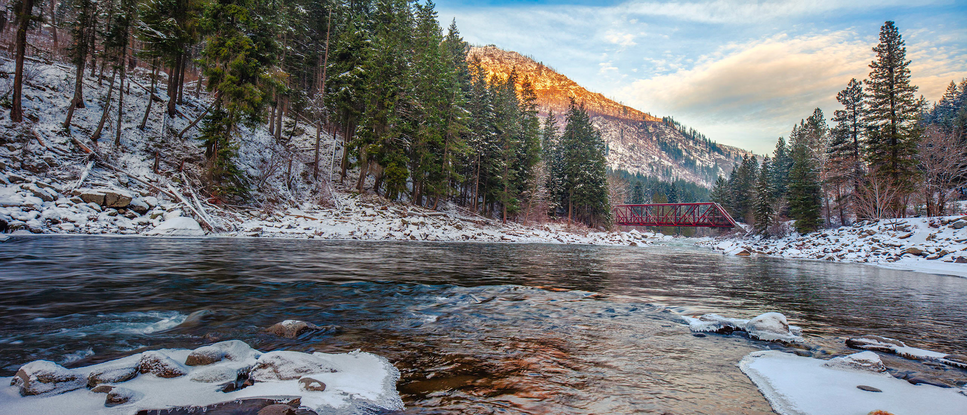 Winter Mountain Scenery in Icicle Creek near Leavenworth, WA