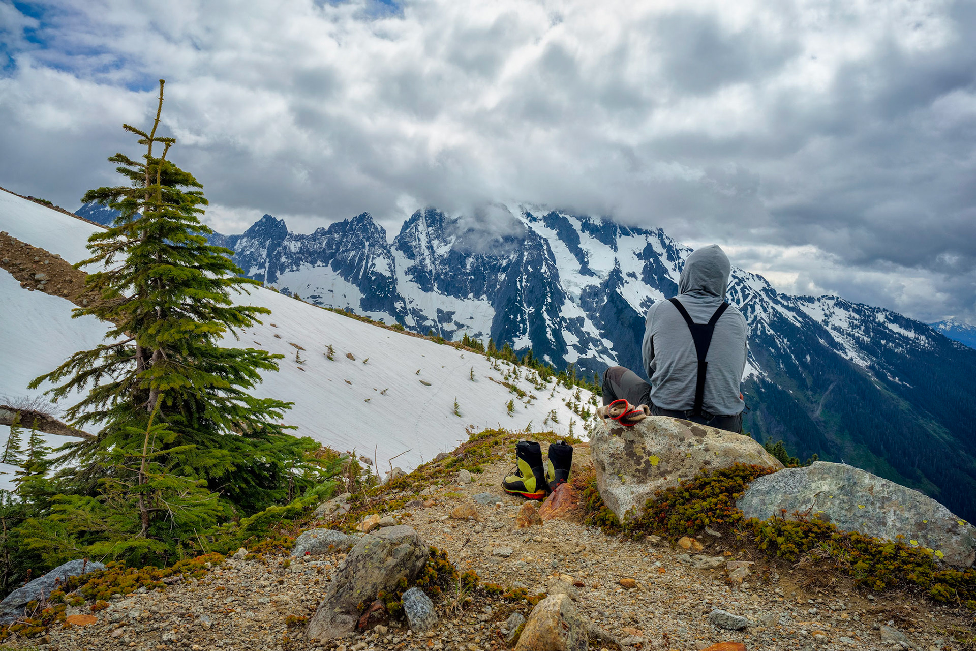 Johannesburg Mountain from the monutainside of Sahale in WA's North Cascades National Park