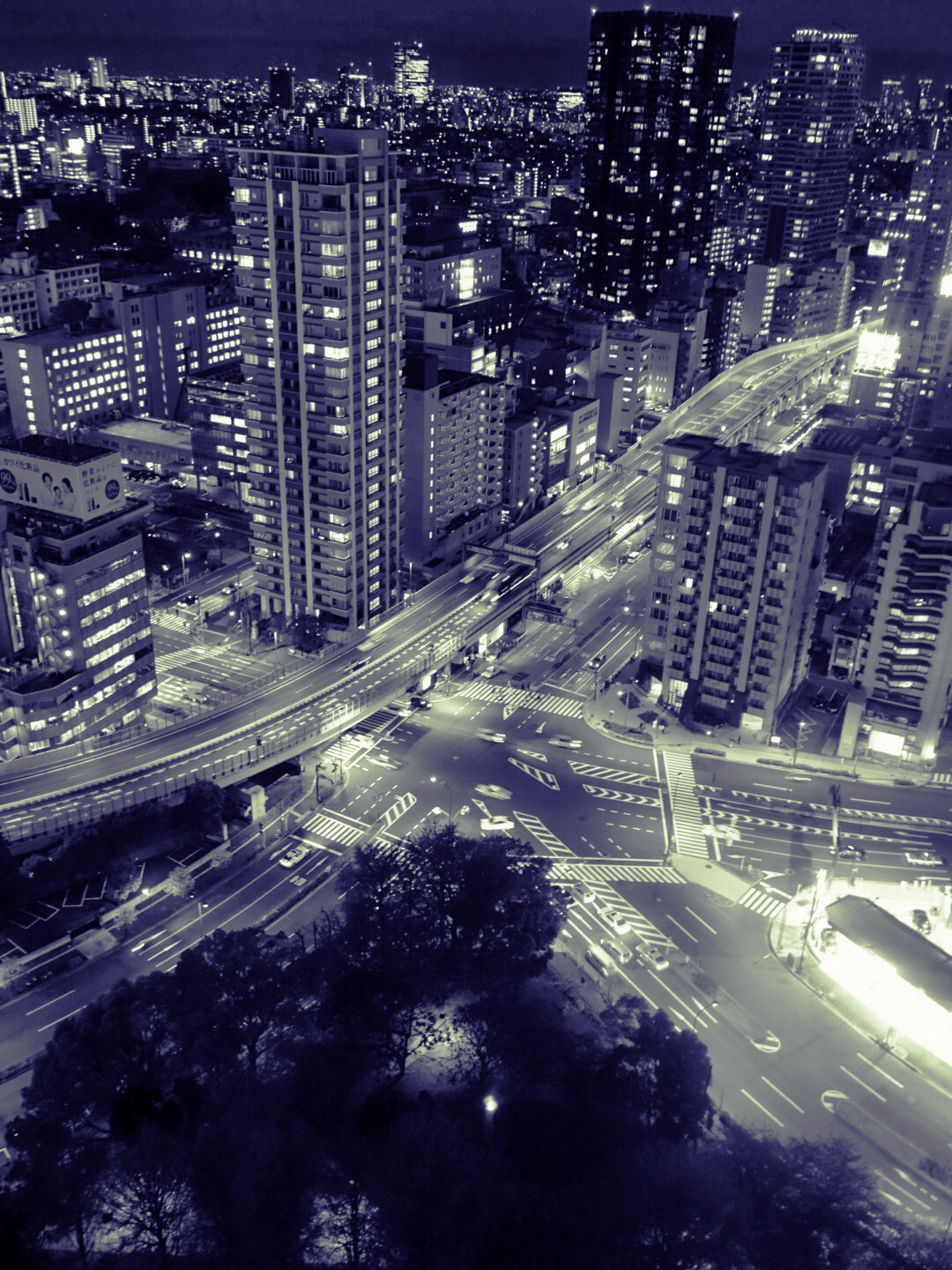 10mm 1./8s f/1.8 ISO 800