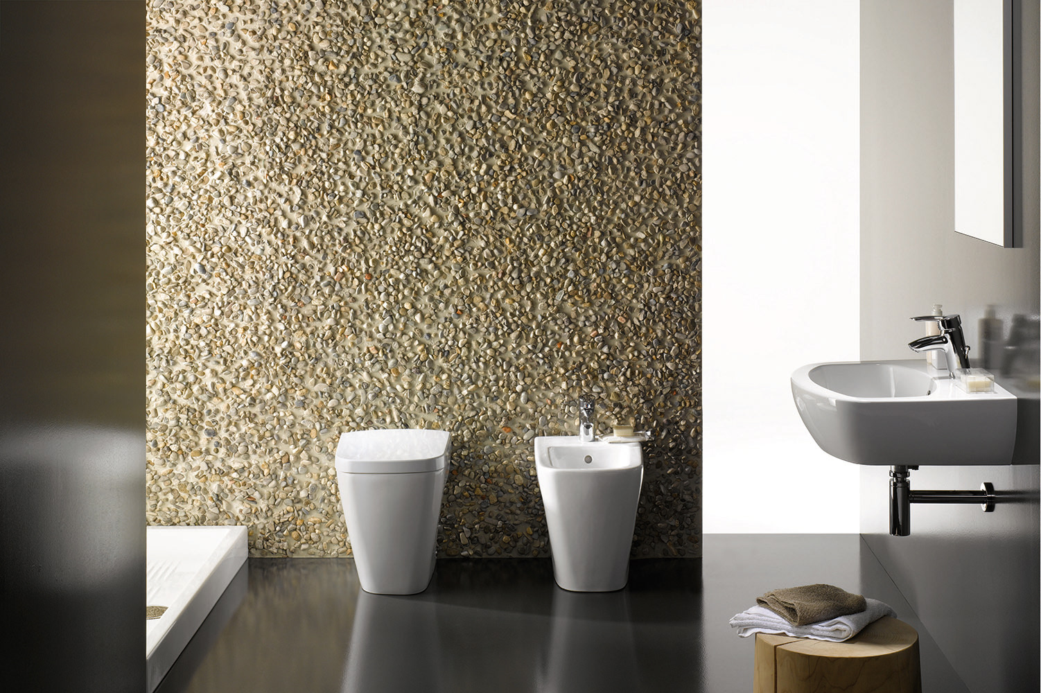 Sanitaryware & bathroom showroom in Dubai, UAE