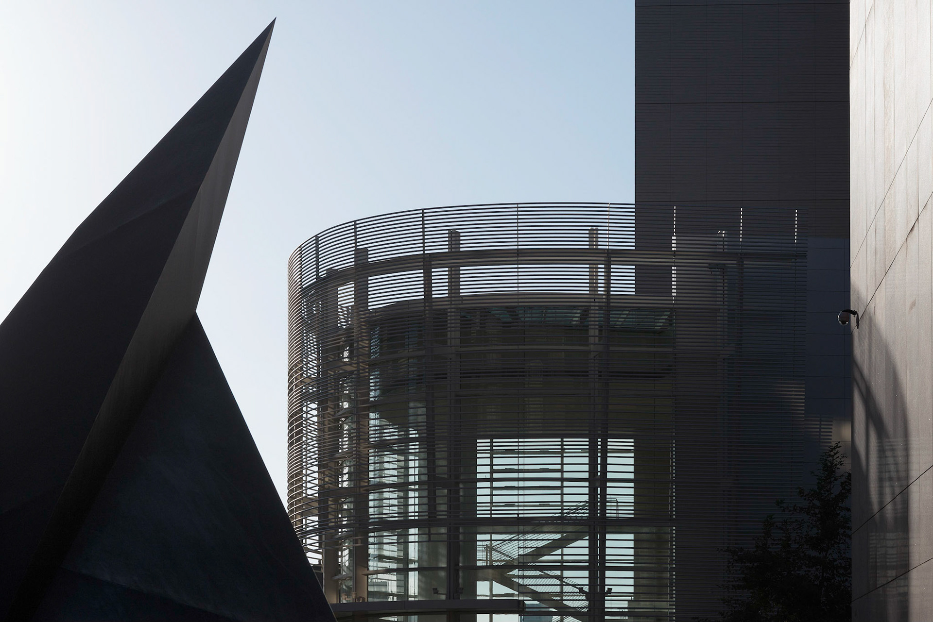 Beverly Stoll Pepper Sculpture outside of the Edward J. Schwartz Federal Building, San Diego, 2014