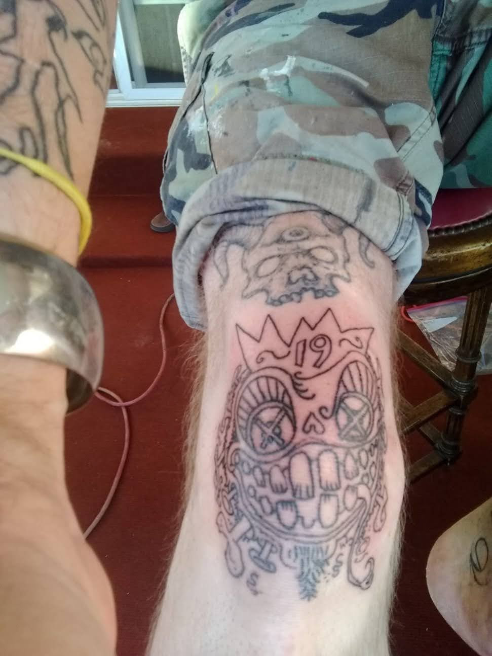 COVID-19 Knee Tat