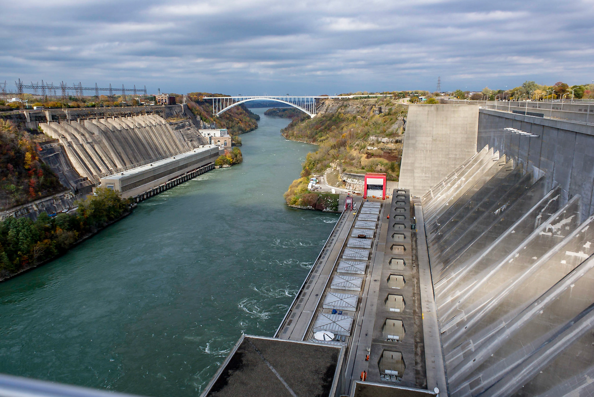 Hydroelectric plant, Lower Niagara river