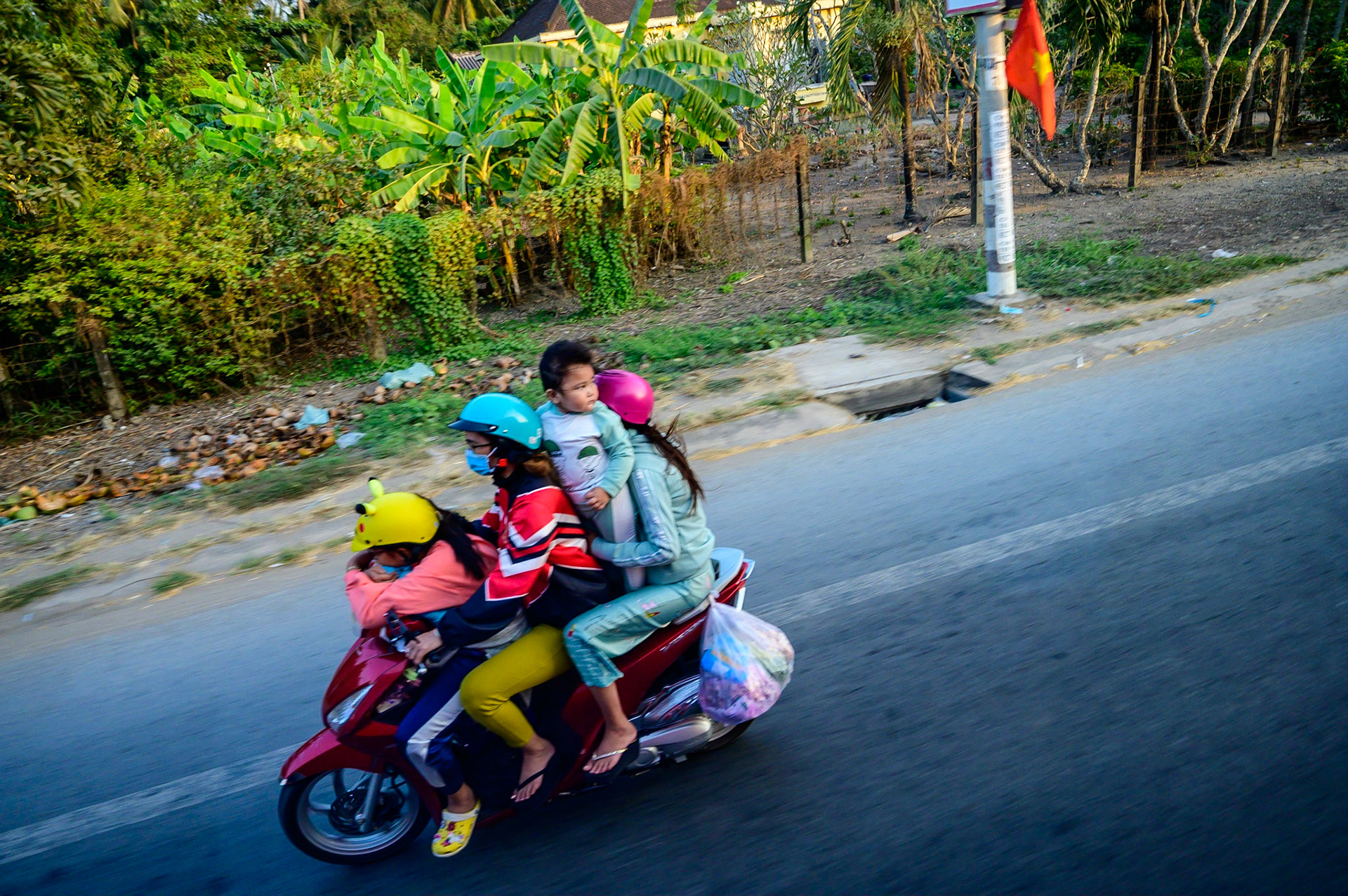 À quatre, pas de casque, pas de problème