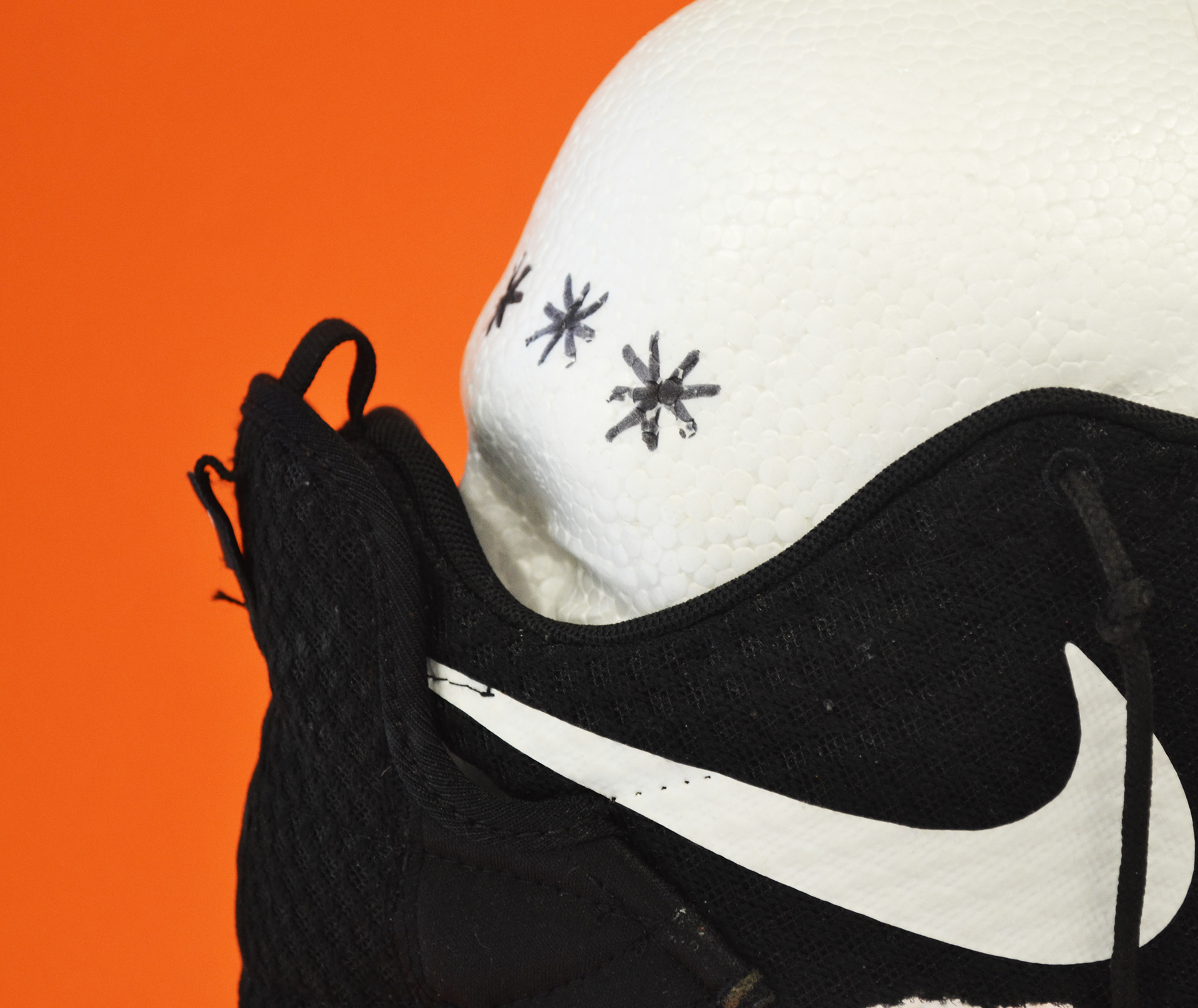 Blackworkben Nike Roshe Ski mask