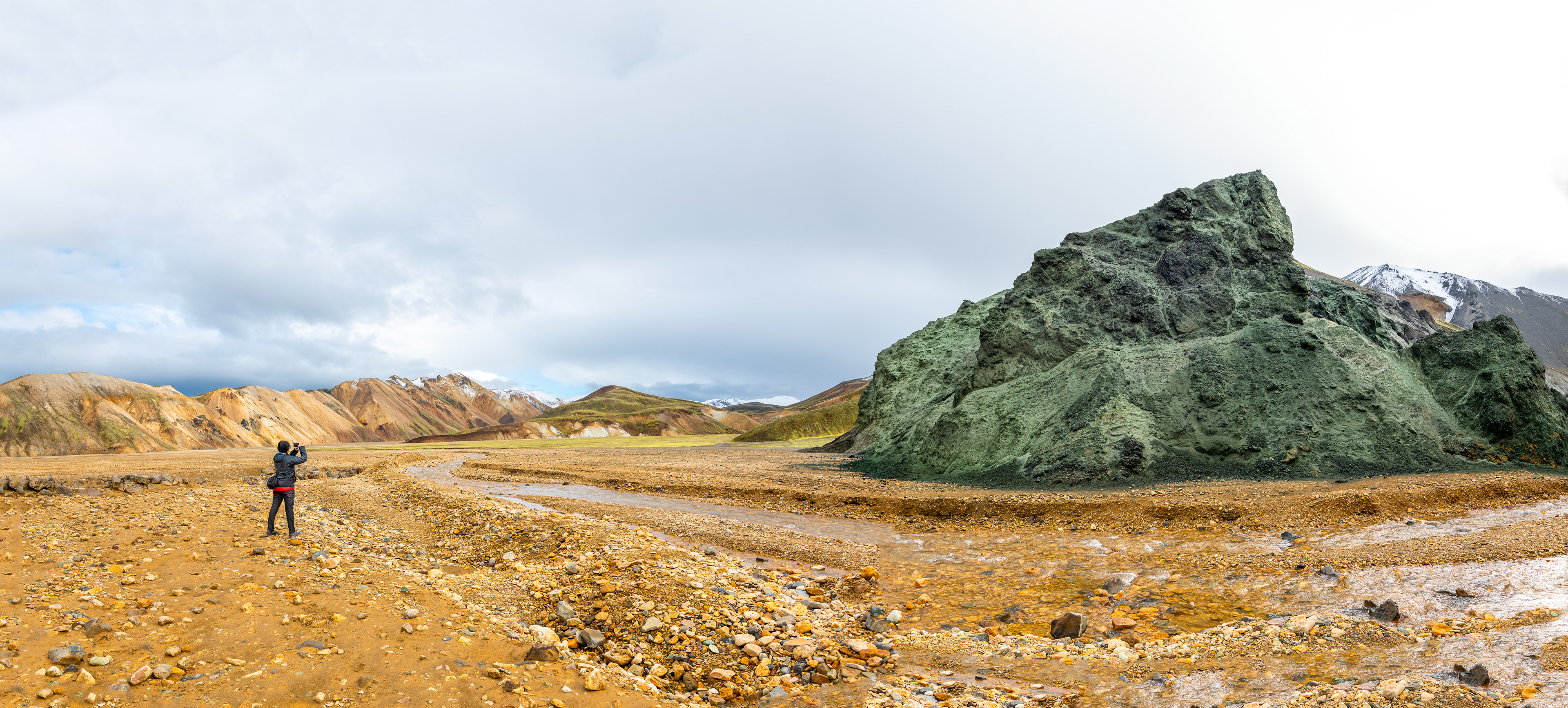 Standing at the mouth of Grænagil gulley looking towards Jökulgil