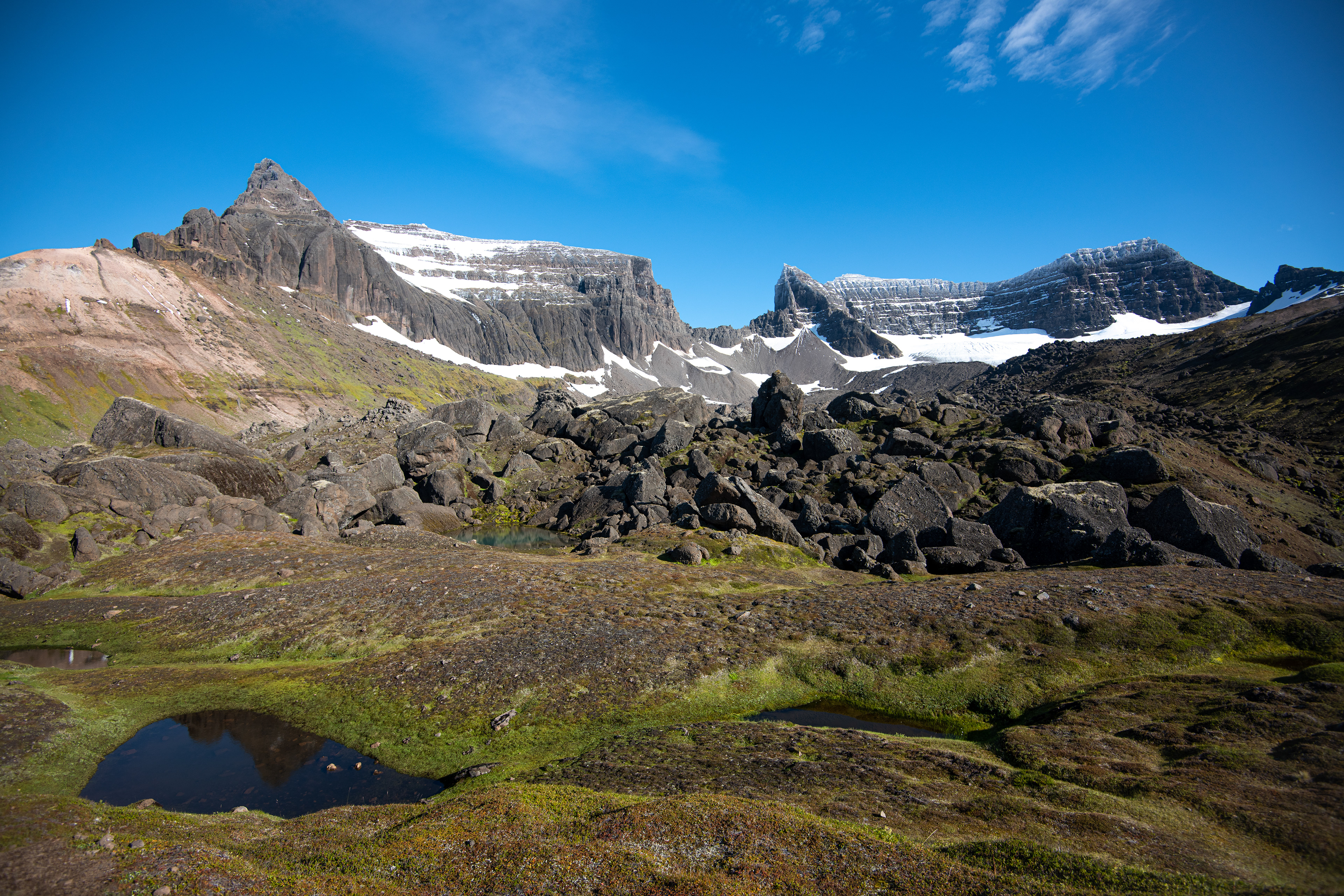 Dyrfjöll, combined with the pile of huge rocks at Stórurð, has many interesting photo opportunities