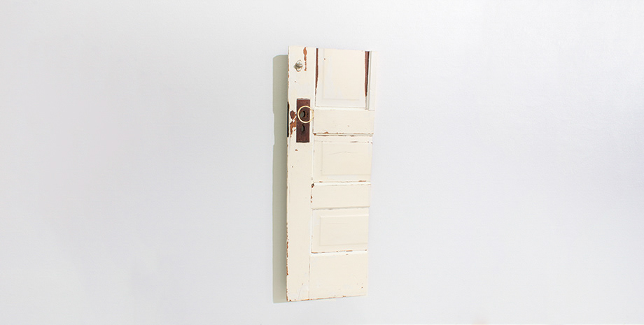 DOOR: OUT OF THE SHOWER | 2014 | FRAGMENT OF FOUND DOOR, BRASS