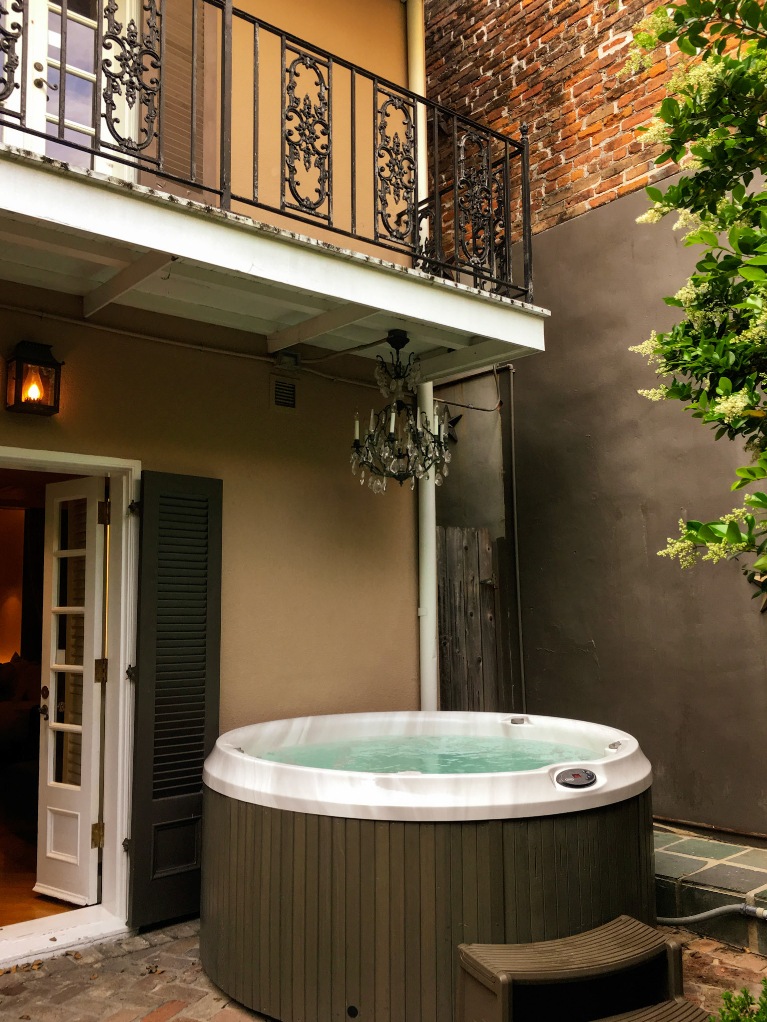 W French Quarter Hotel  - Private Courtyard with Hot Tub and Jasmine - New Orleans -  March 2018