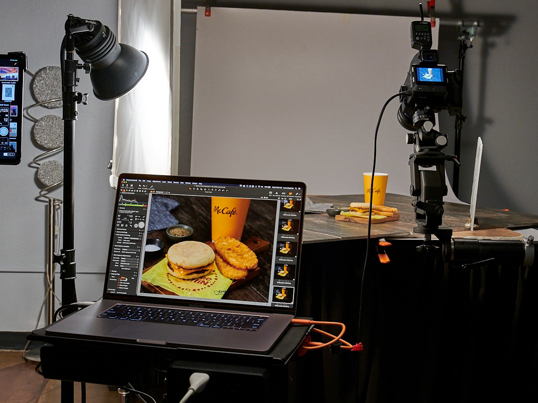 Tethering to MacBook 16" with rolling cart and battery power