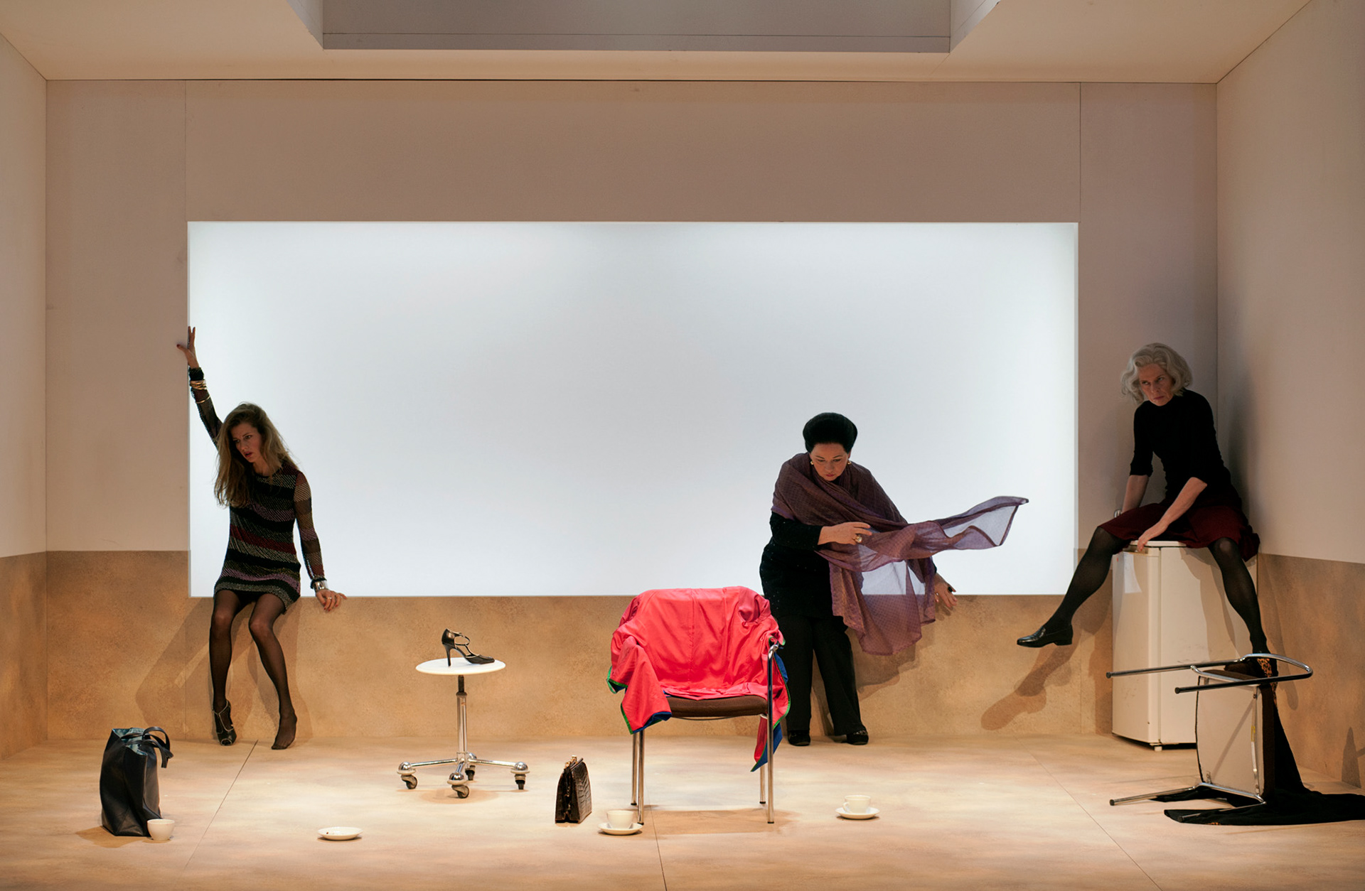 Judith Rosmair, Imogen Kogge & Corinna Kirchhoff in ICH BIN WIE IHR, ICH LIEBE ÄPFEL