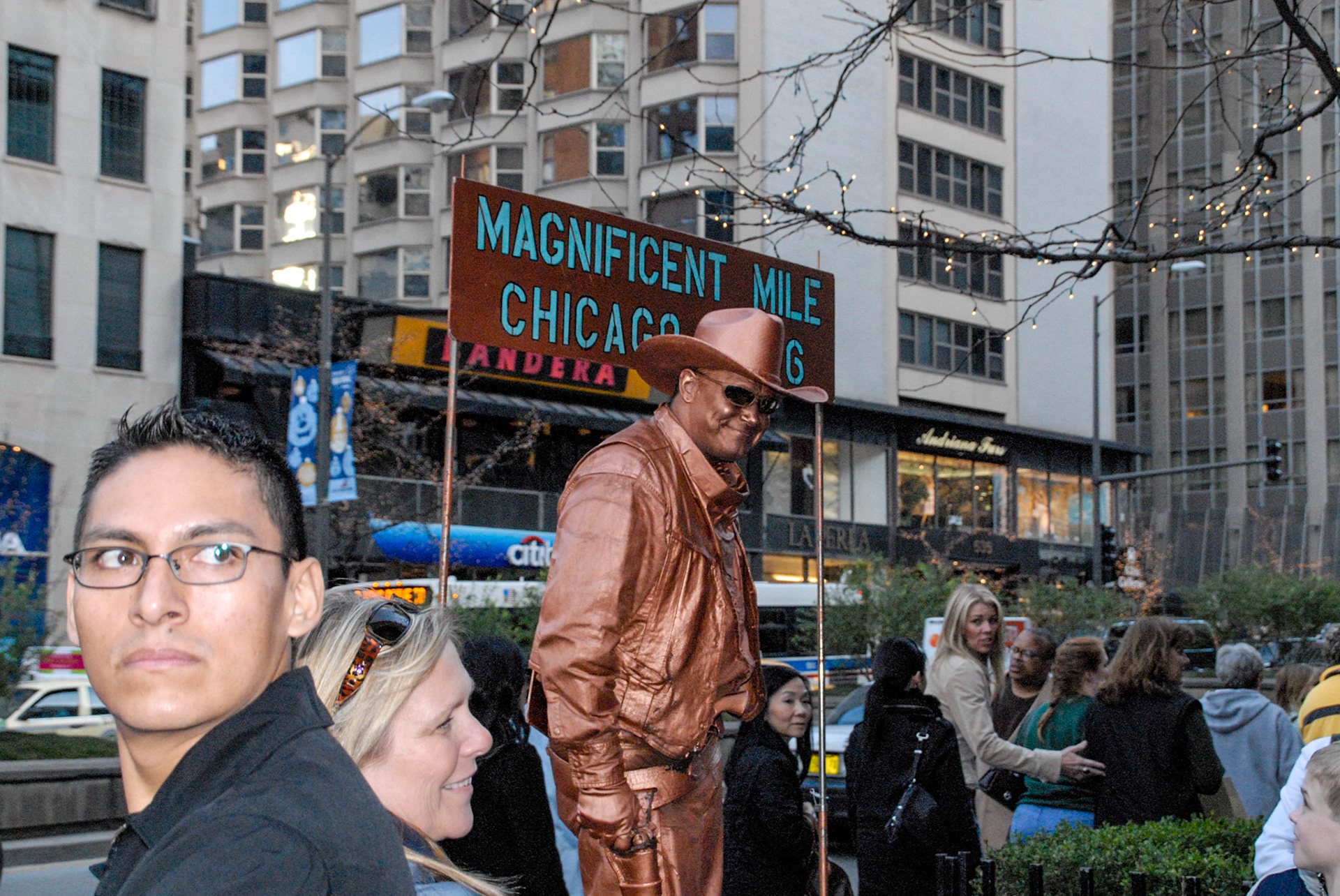 Street Performer - Michigan Ave, Chicago   November 2006