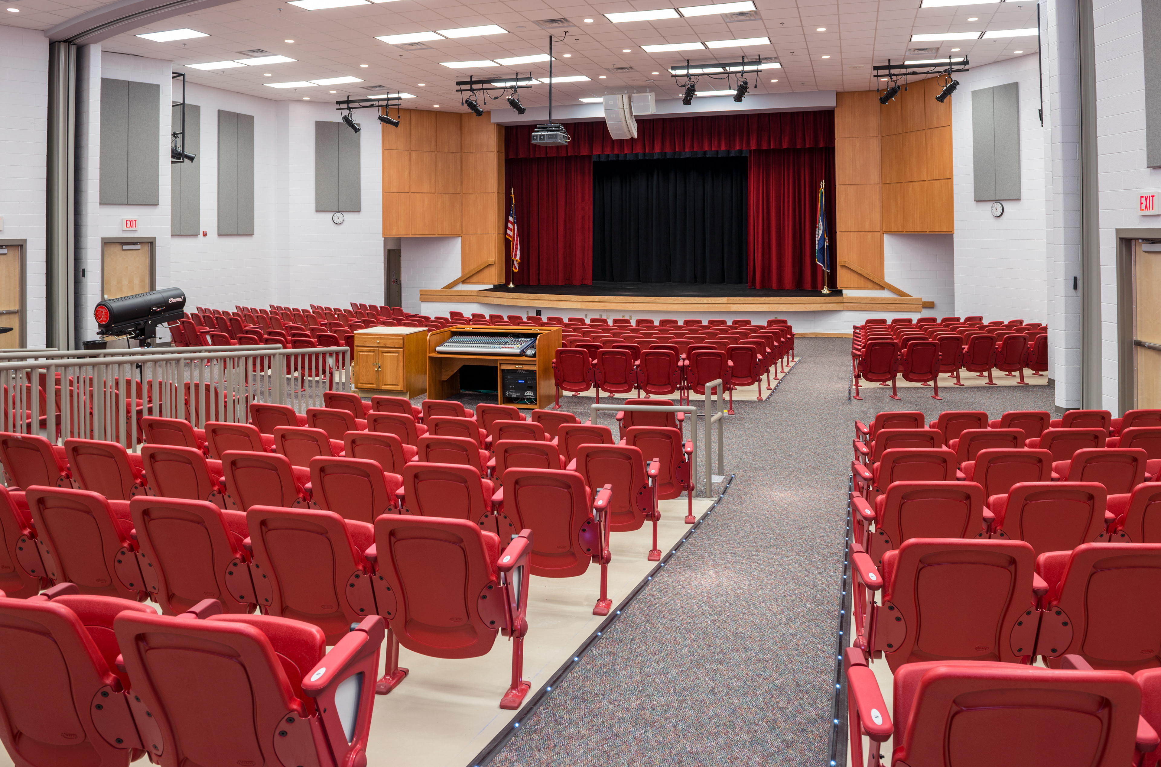 Commercial Contractor - Middle School