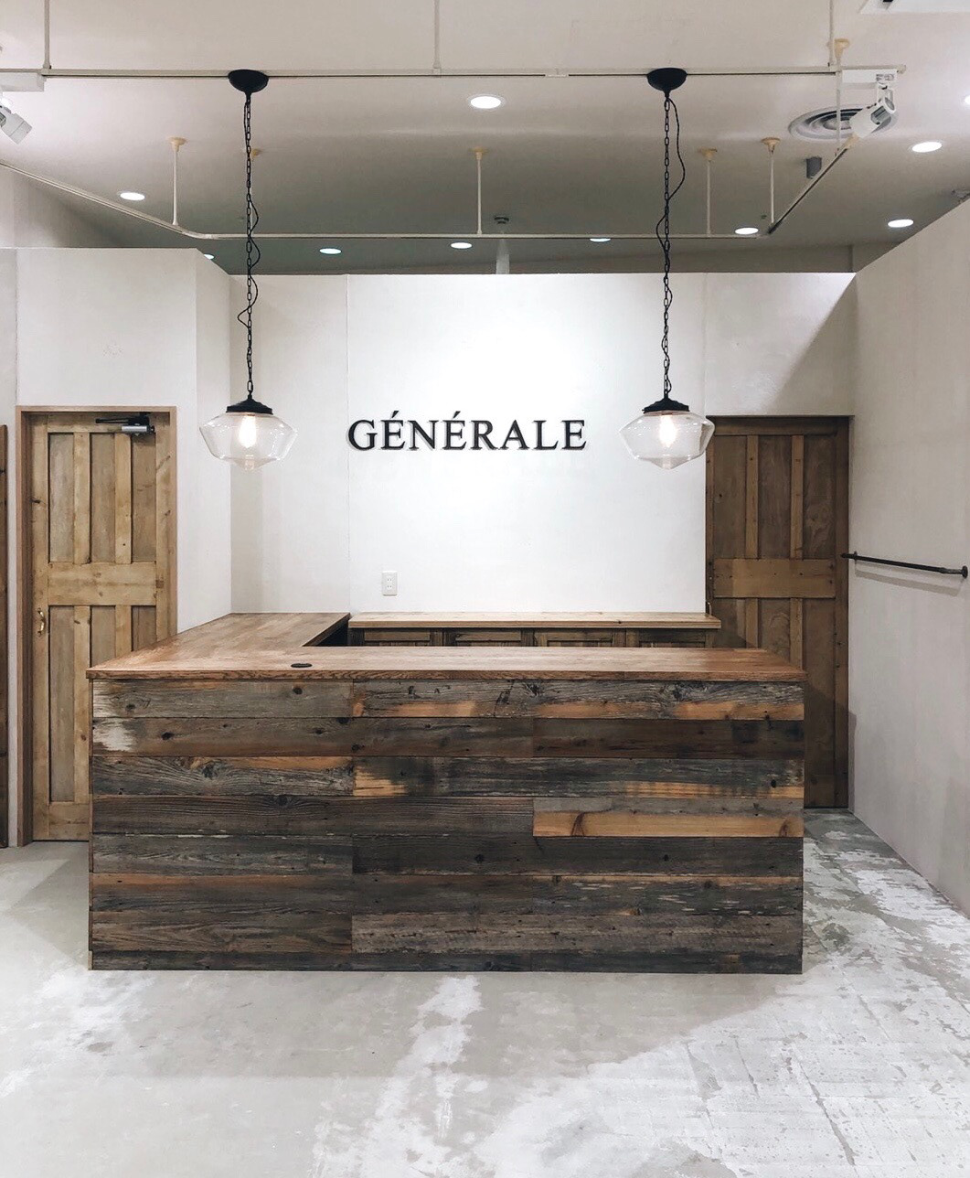 GENERALE様 施工 古材カウンター