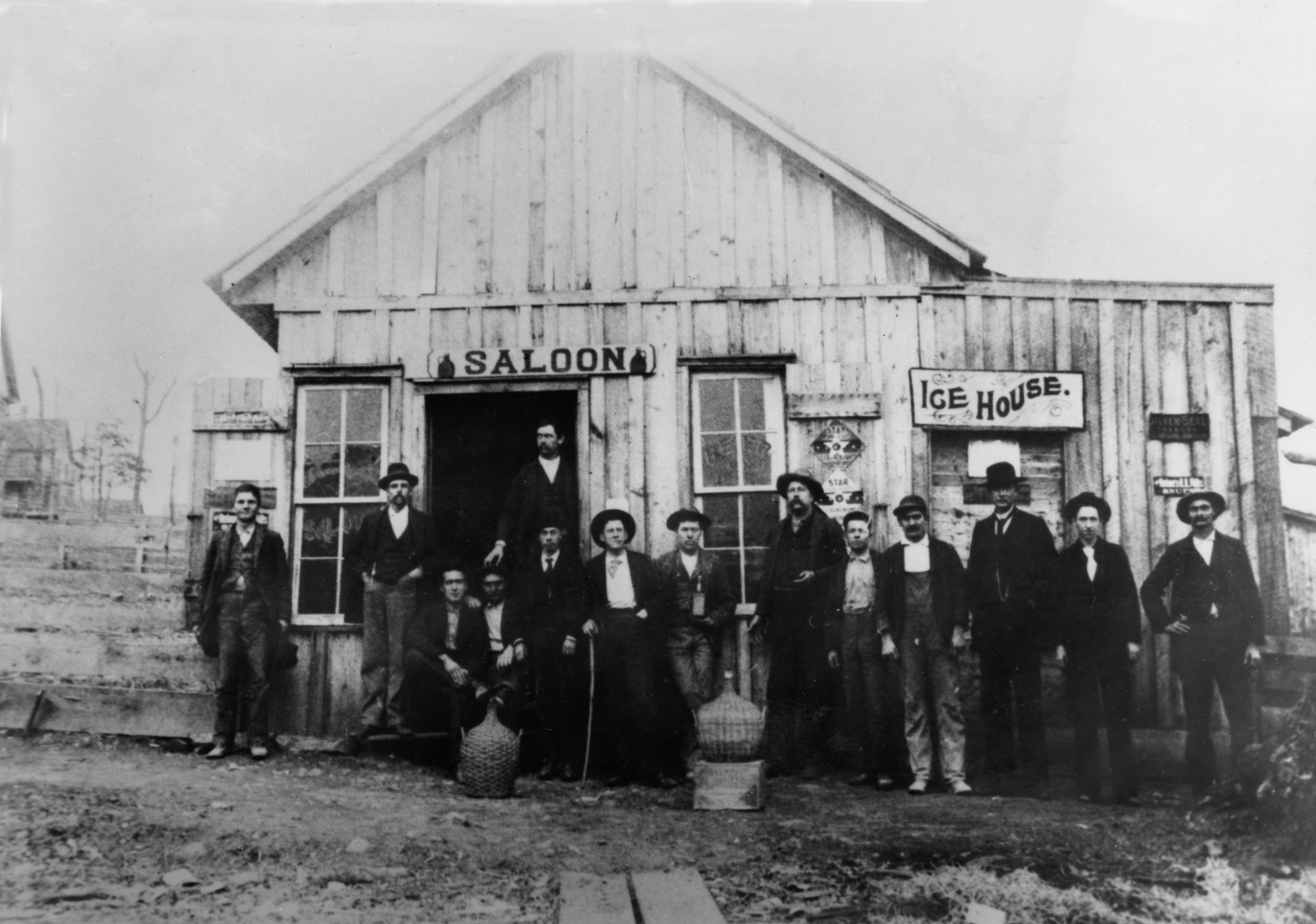 wallpapers The Old Mulehouse steven carlisle history the old