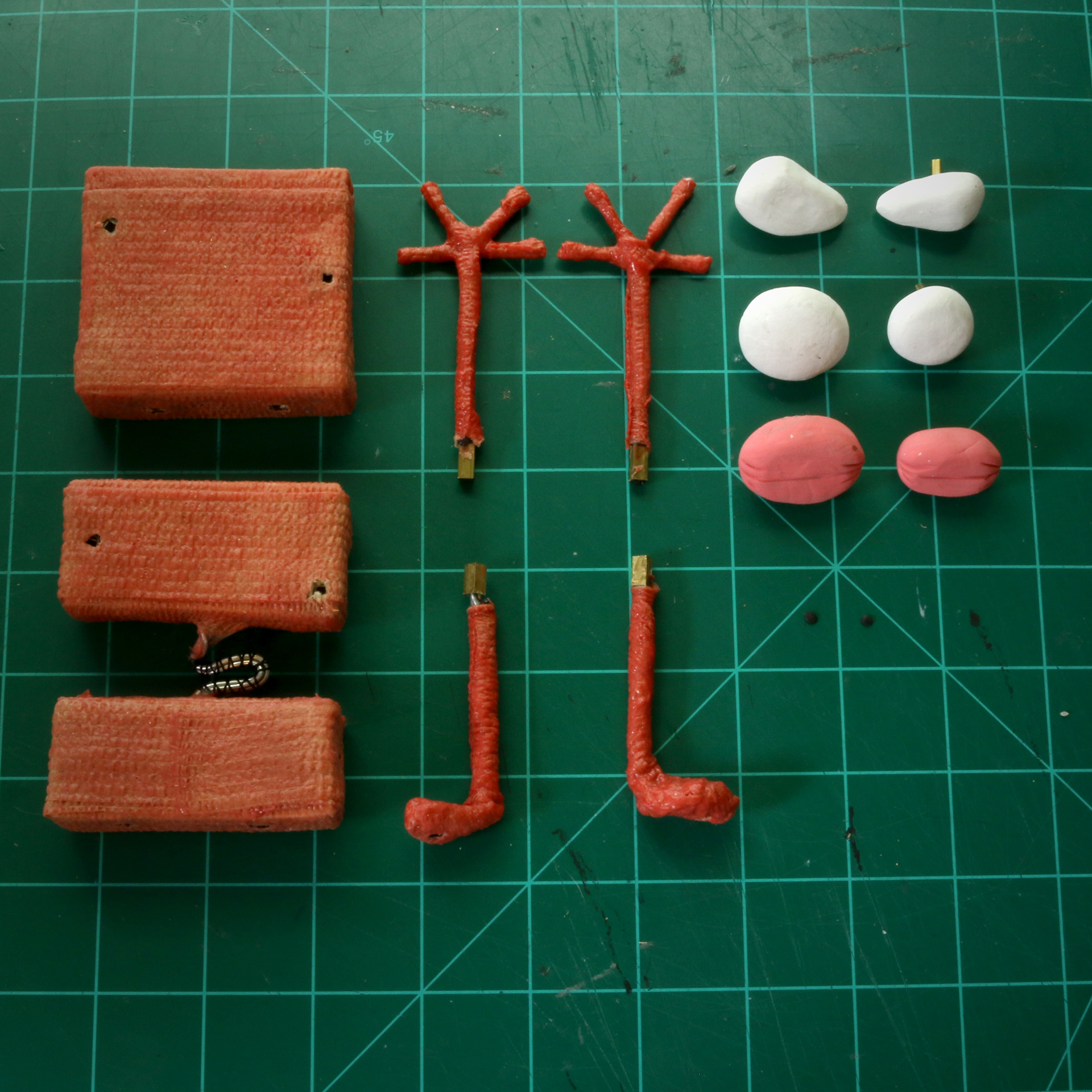 Red Puppet Kit