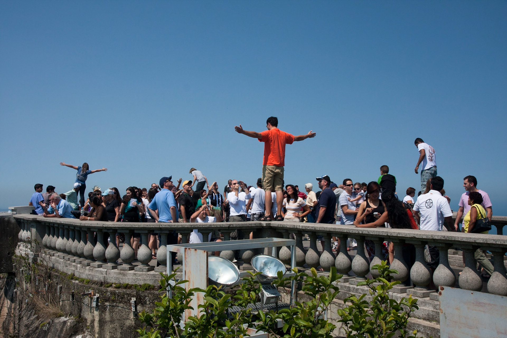 Classic tourist shots at the statue!