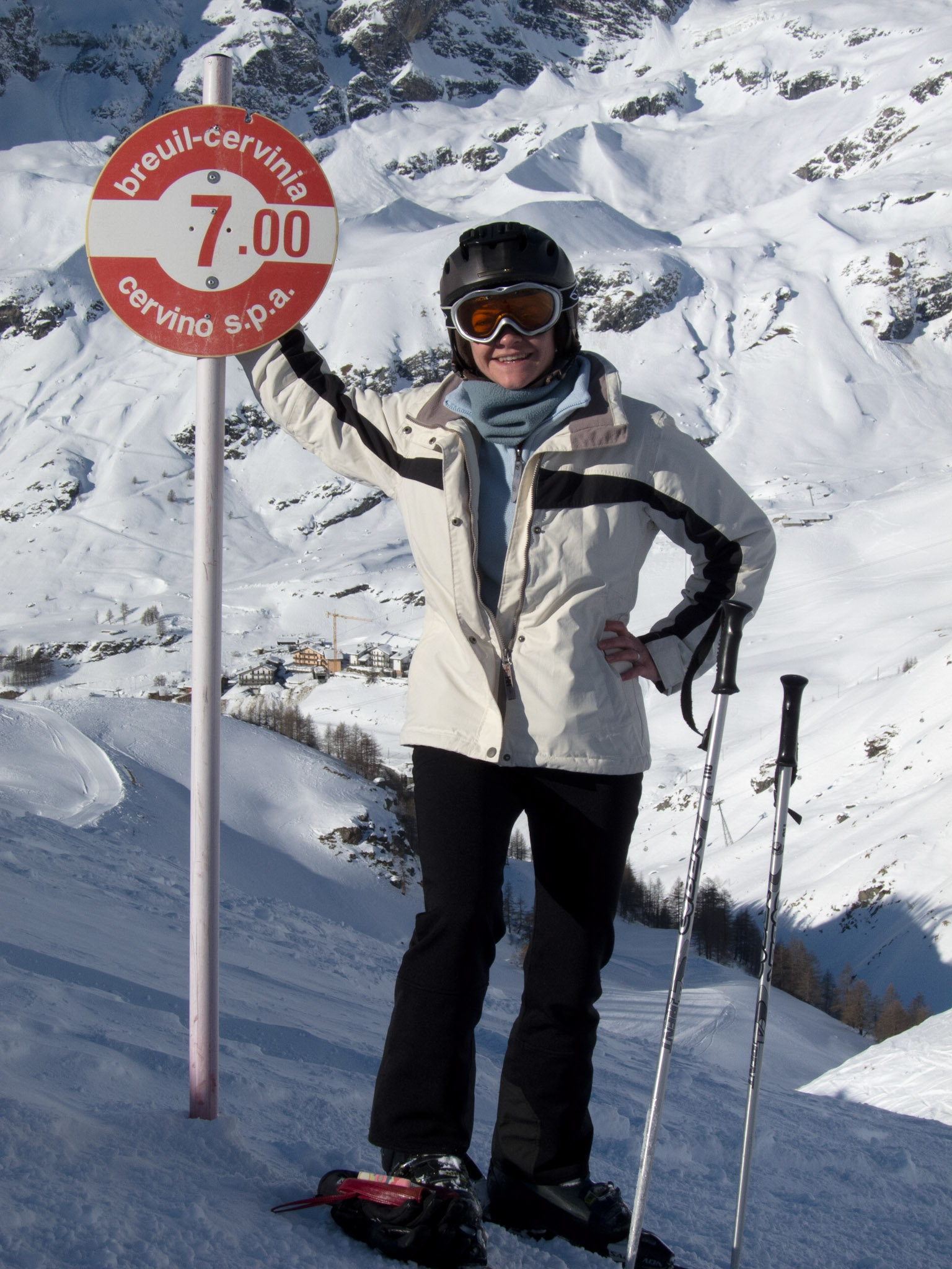 Juliet skiing run 7 down to Cervinia