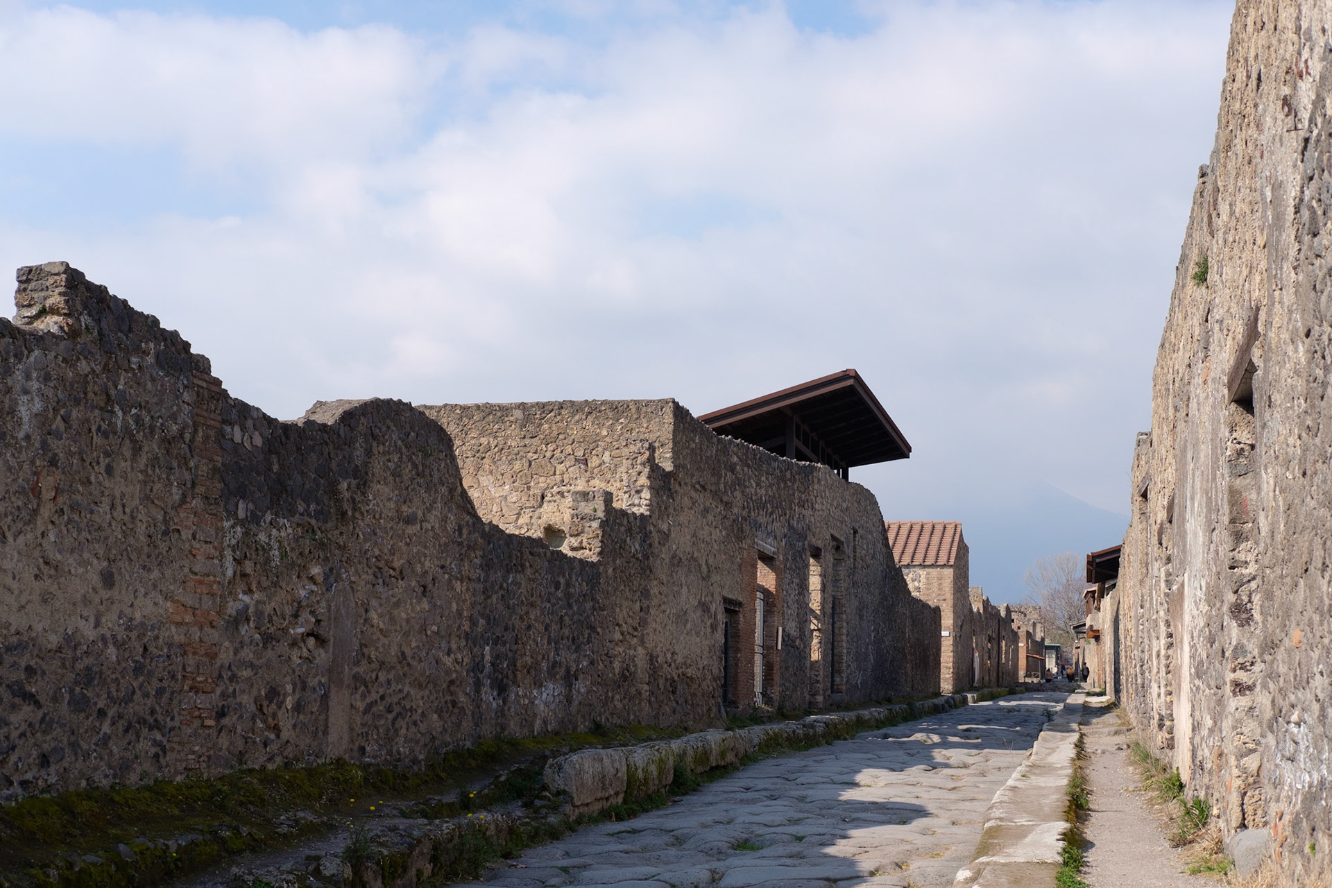 Pompeii street