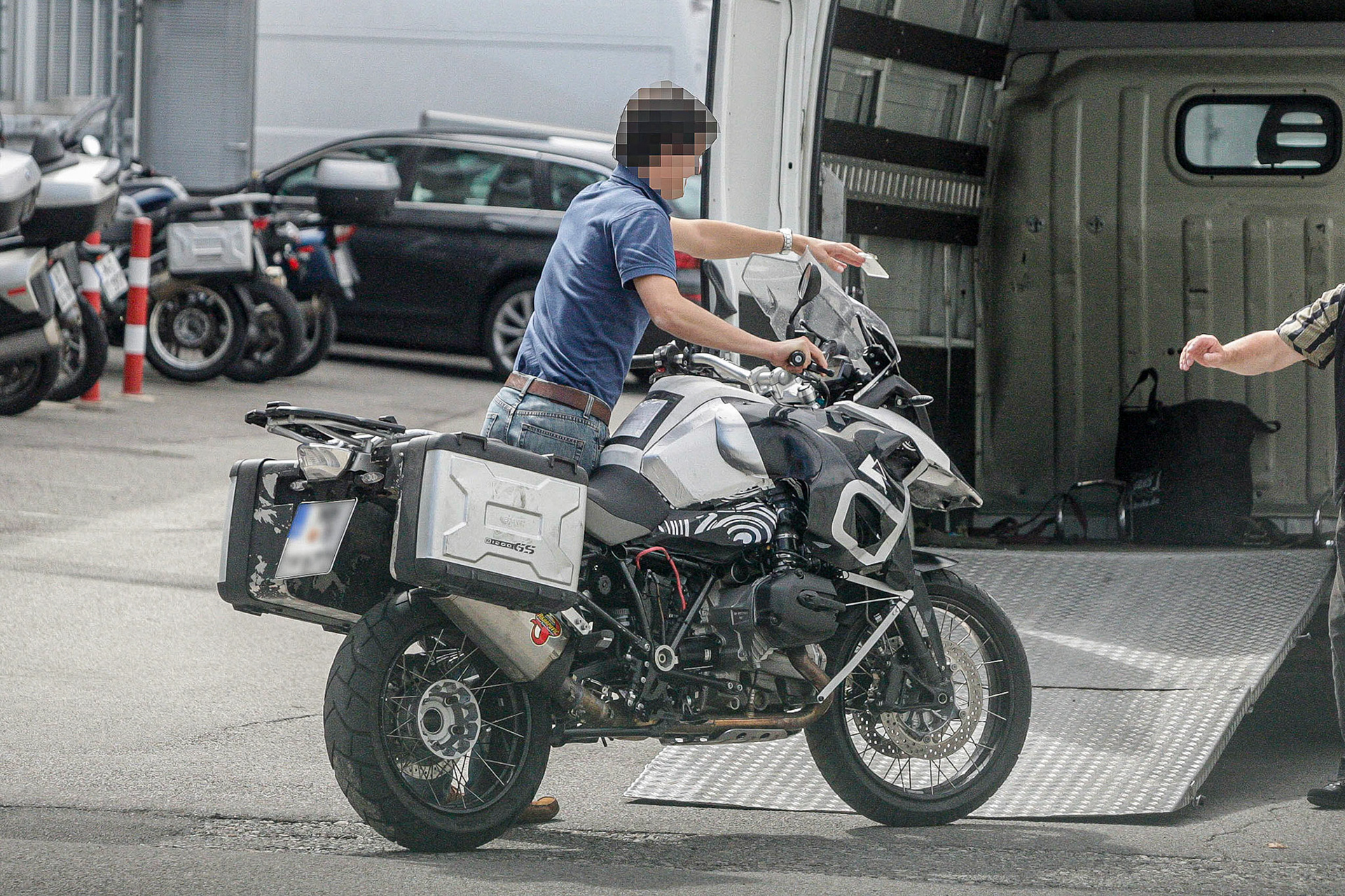 August 2011: The very first photos showing the 2013 BMW R1200 GS
