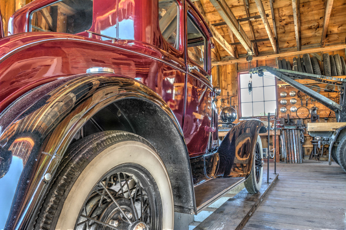 '30 Deluxe Coupe © Irwin Seidman