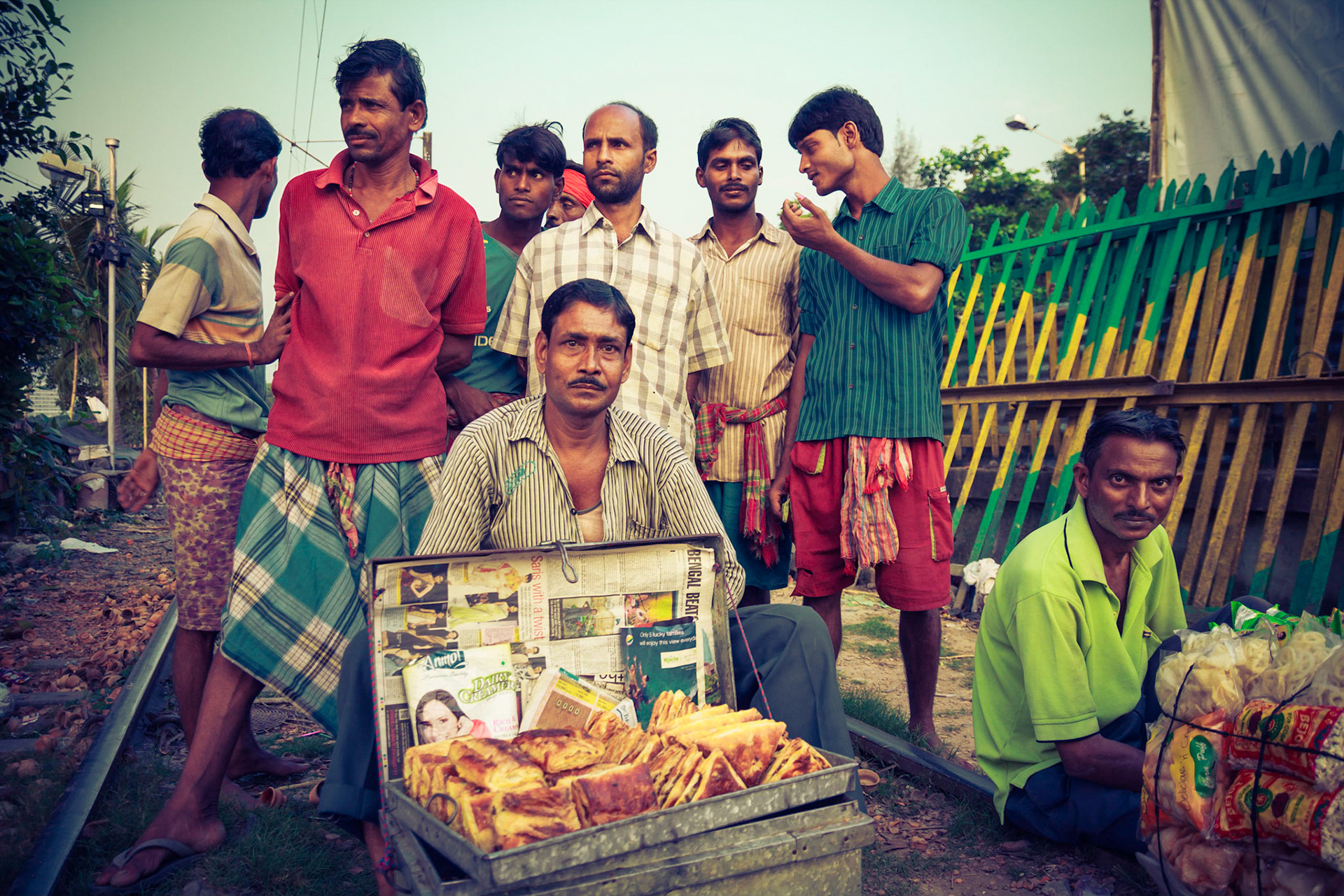 Eine Reise nach Indien. Wir begannen Delhi, reisten am Folgetag nach Kolkata und sind dann über Kochi nach Munnar gefahren, der grünen Lunge Indiens. 6 Tage und vor allem 6 Nächte pures Abenteuer.