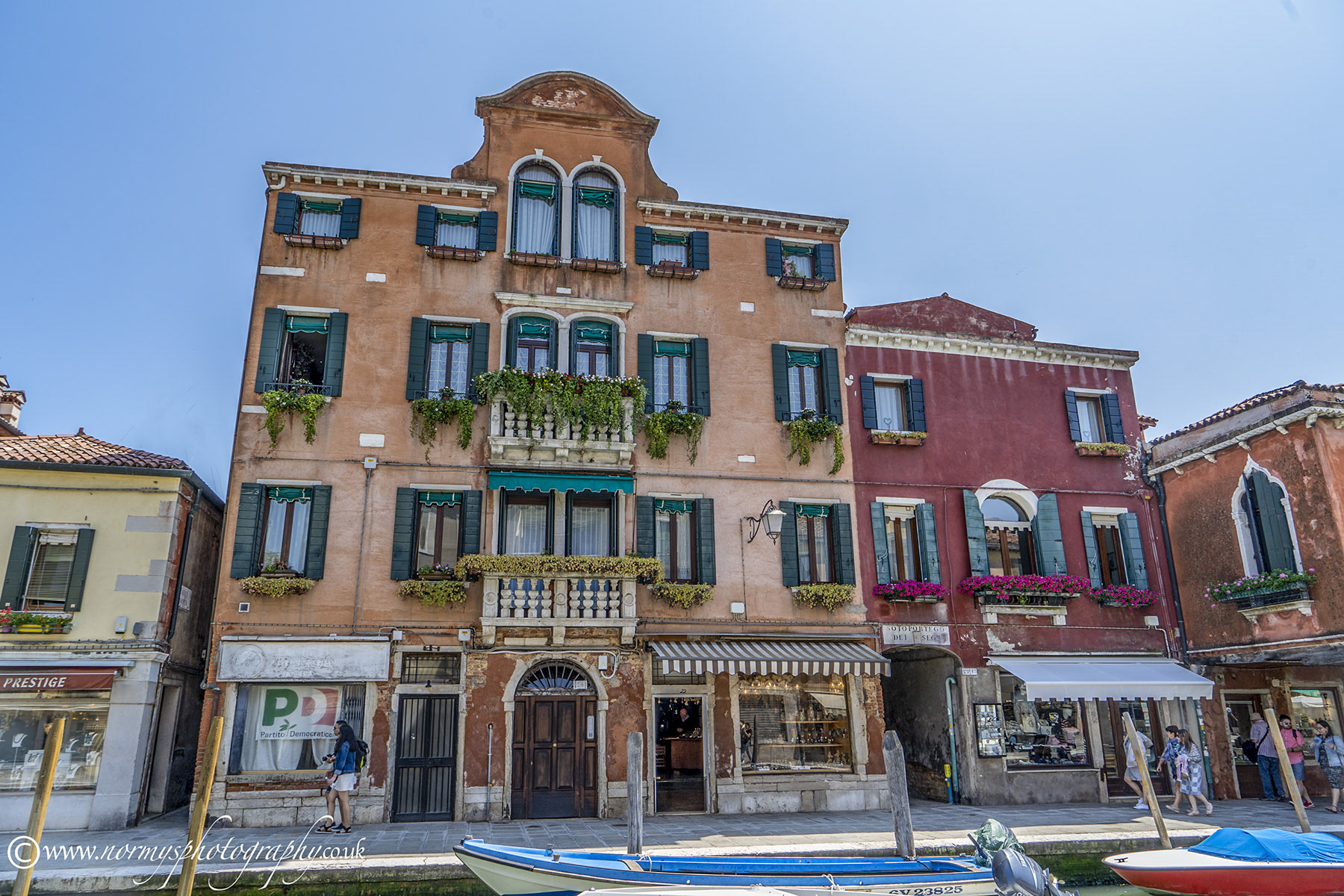 Balcony boxes