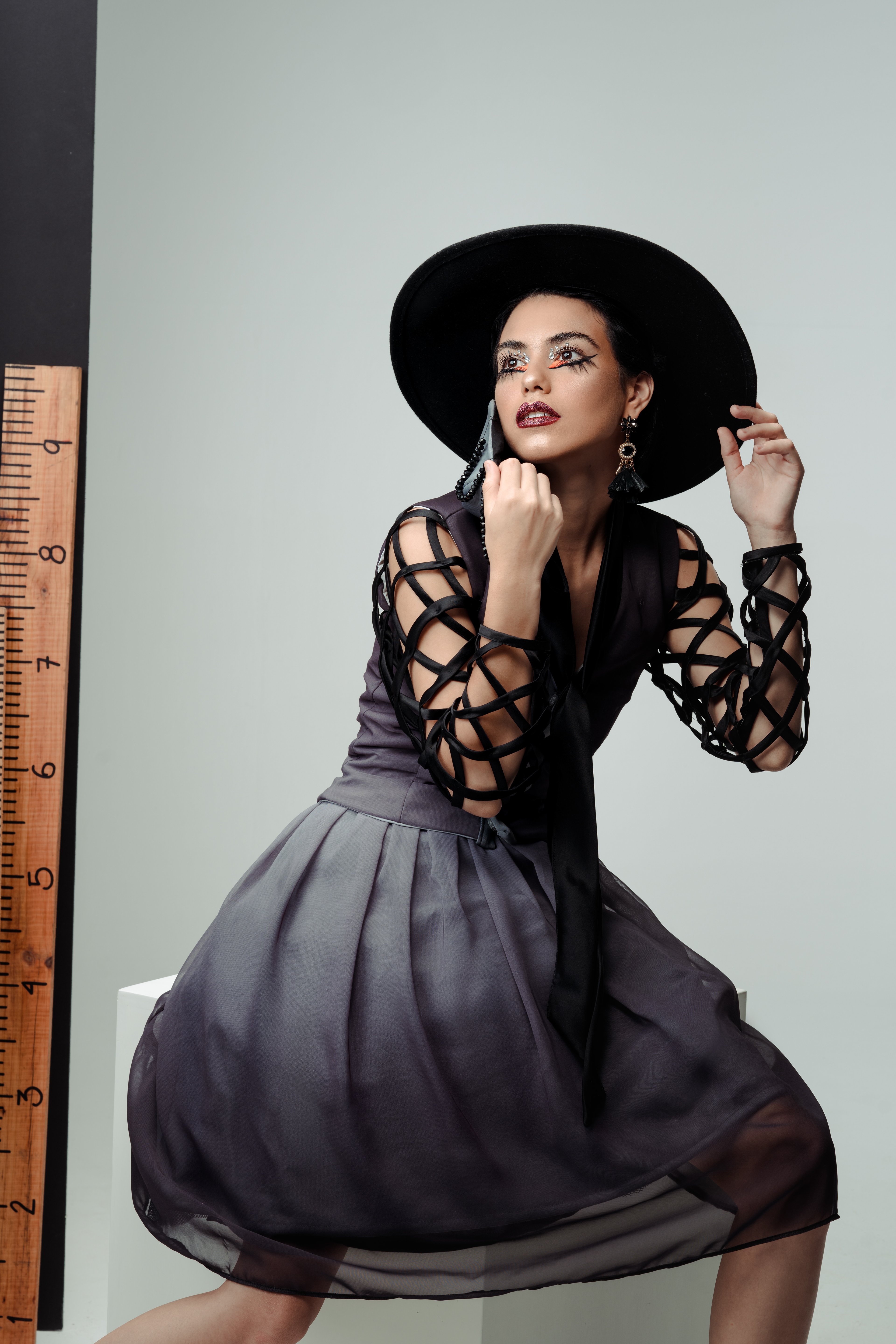 Foto: Gus Alvarez MUA: Diana Chan Modelo: Victoria Berzaba Diseño: Ana Rosa Alejandre