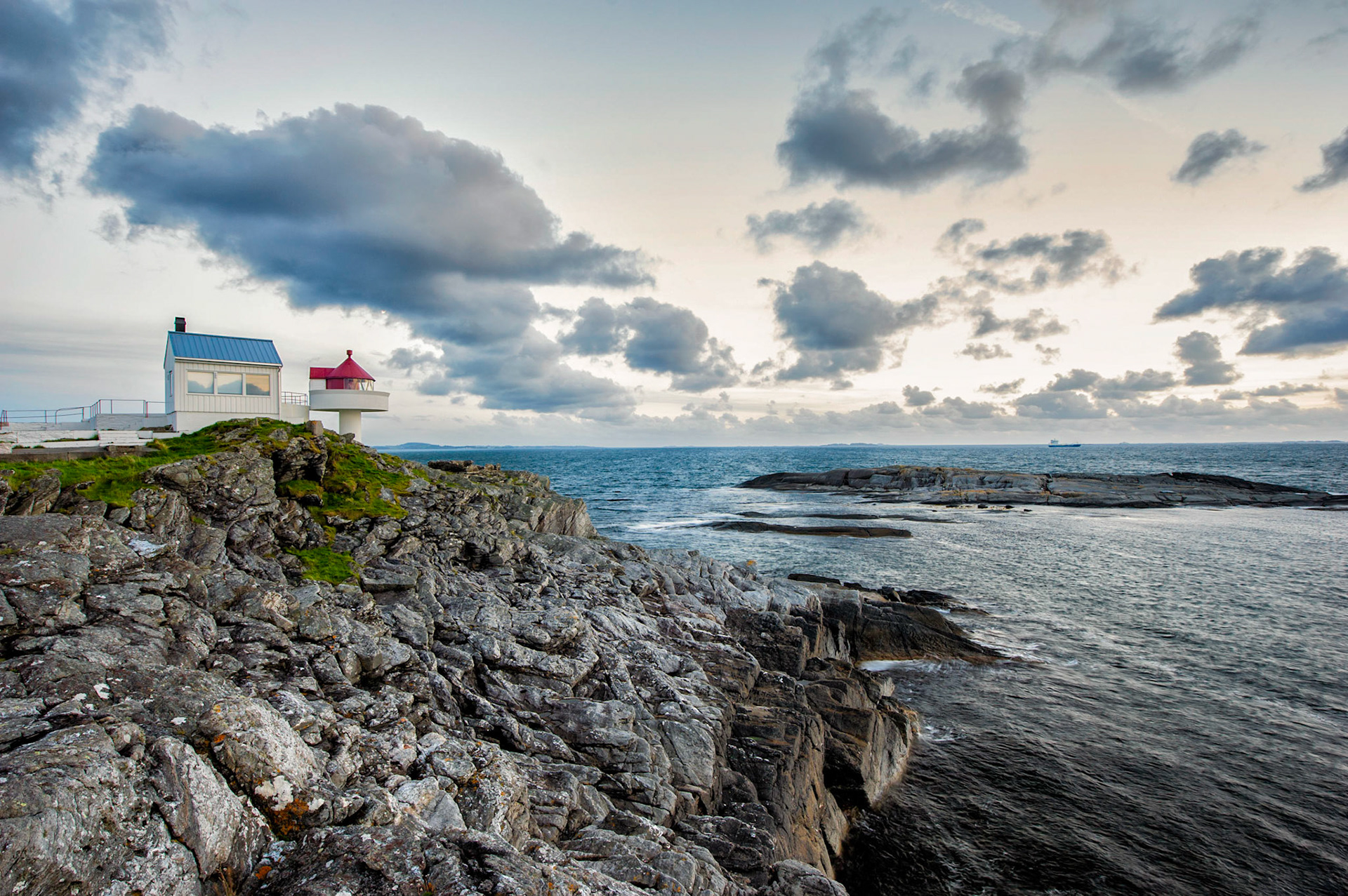 Fjøløy Lighthouse, Norway