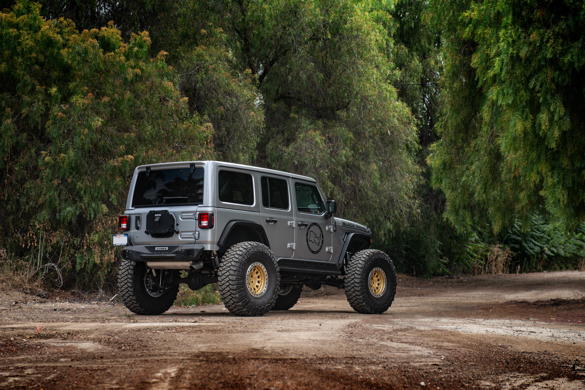 scott chu photo jeep wrangler rubicon jlu black rhino beadlock wheels