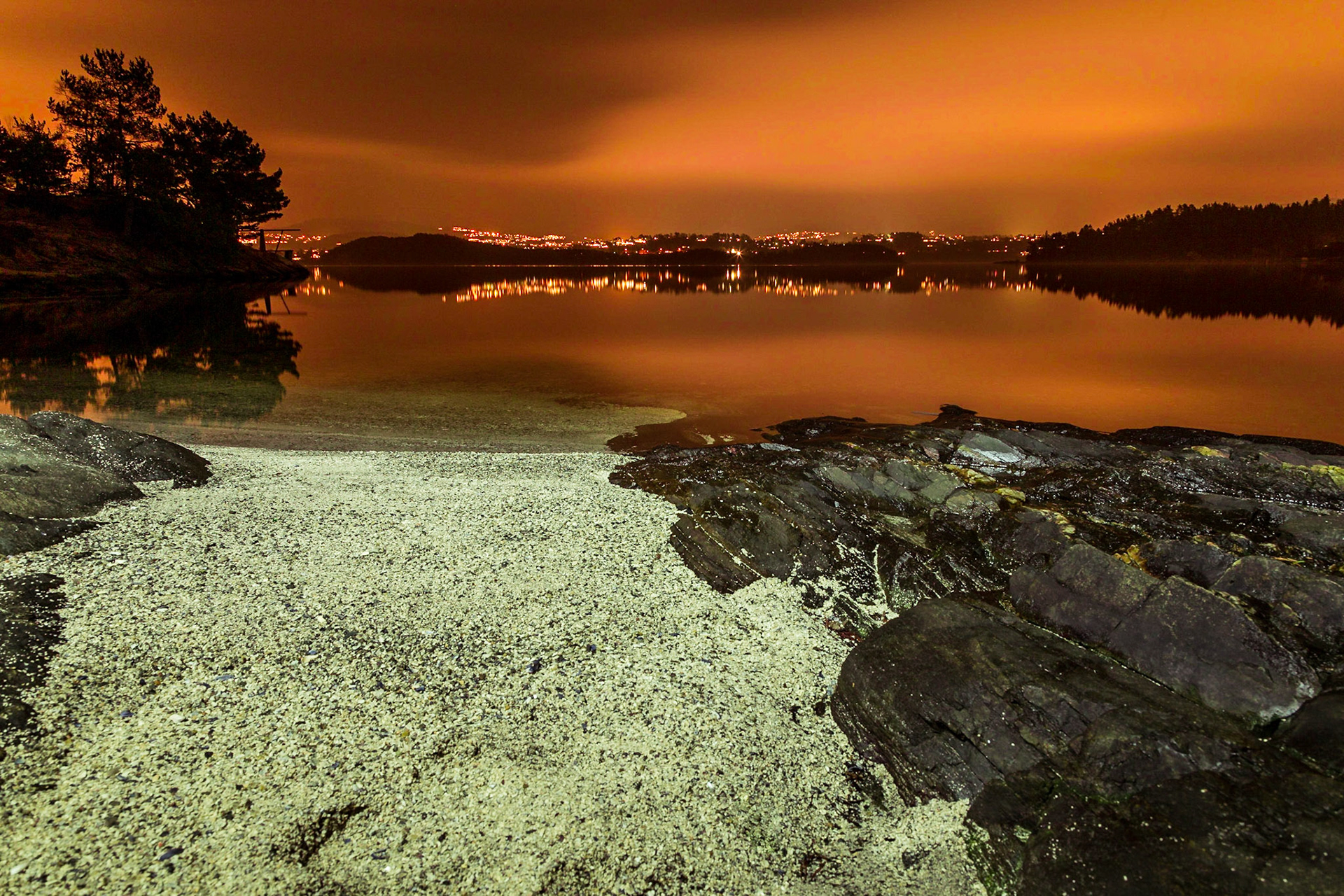 No plan for a winter bath on this beach