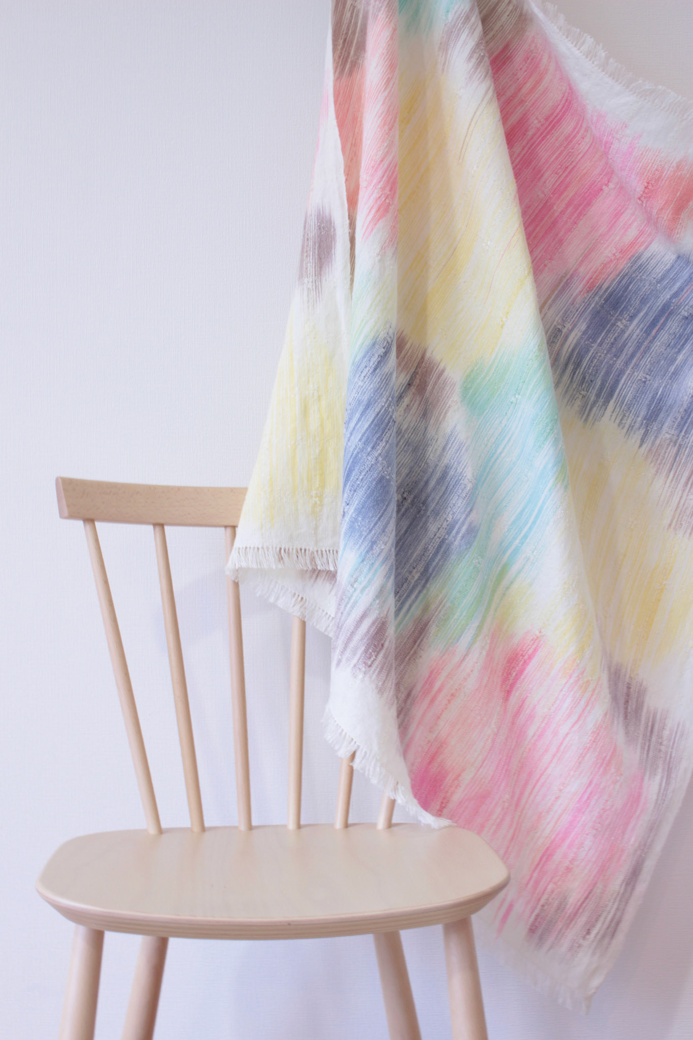 "Färgpenna" H.F Väv 2017 <Shawl> 大判ショール material: Silk/Linen size: 102×106cm design, fabrication: Hanako Fujino / H.F Väv