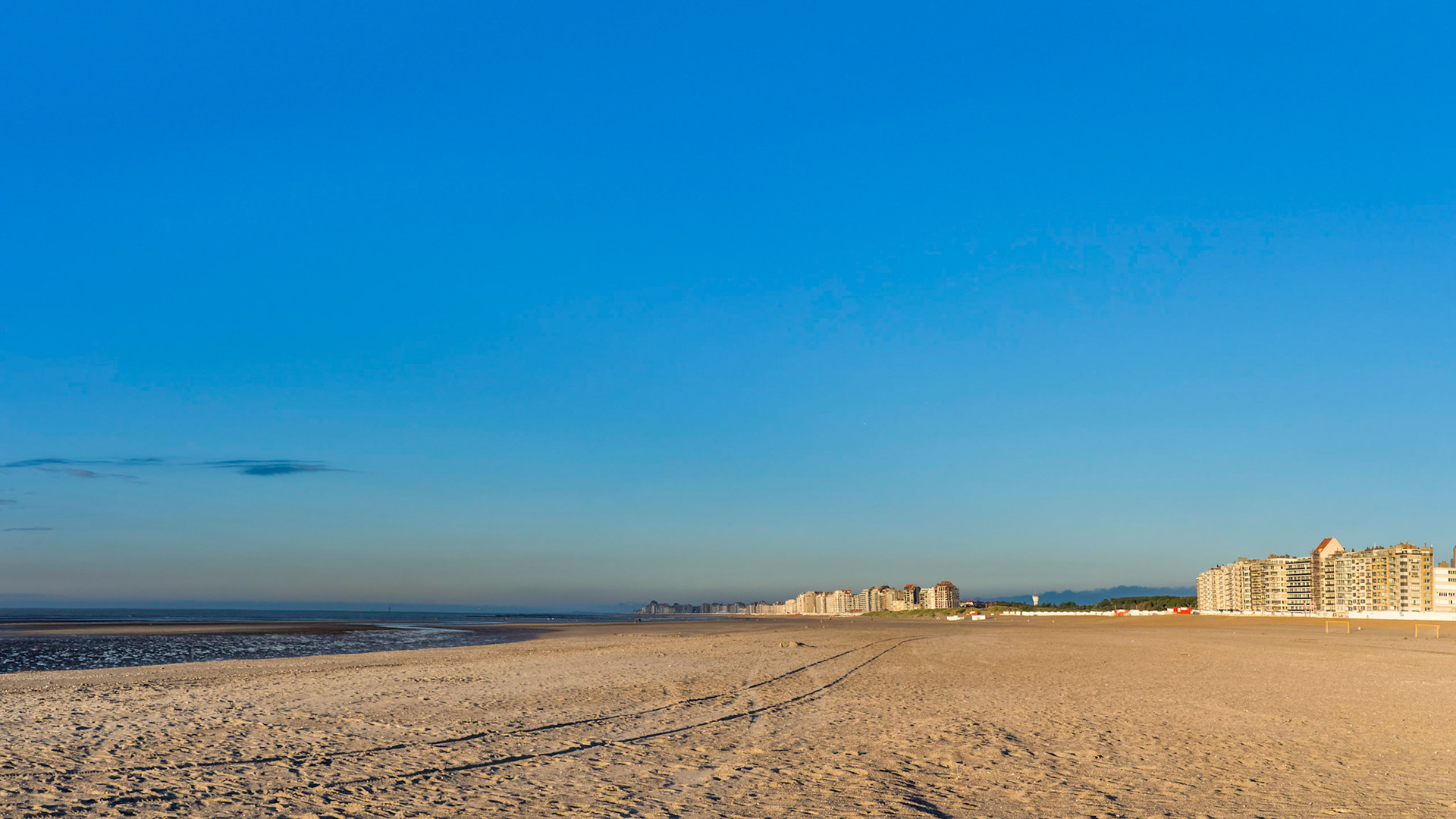 Appartments in the evening sun II