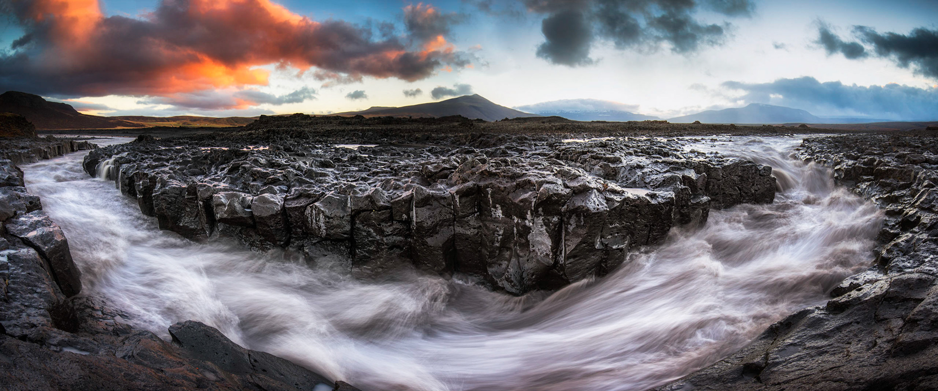 Hvítá, Húsafell A panaroma consists of 5 shots during the sunrise time of the river Hvítá. It has the reputation of being the most dangerous river in Iceland.