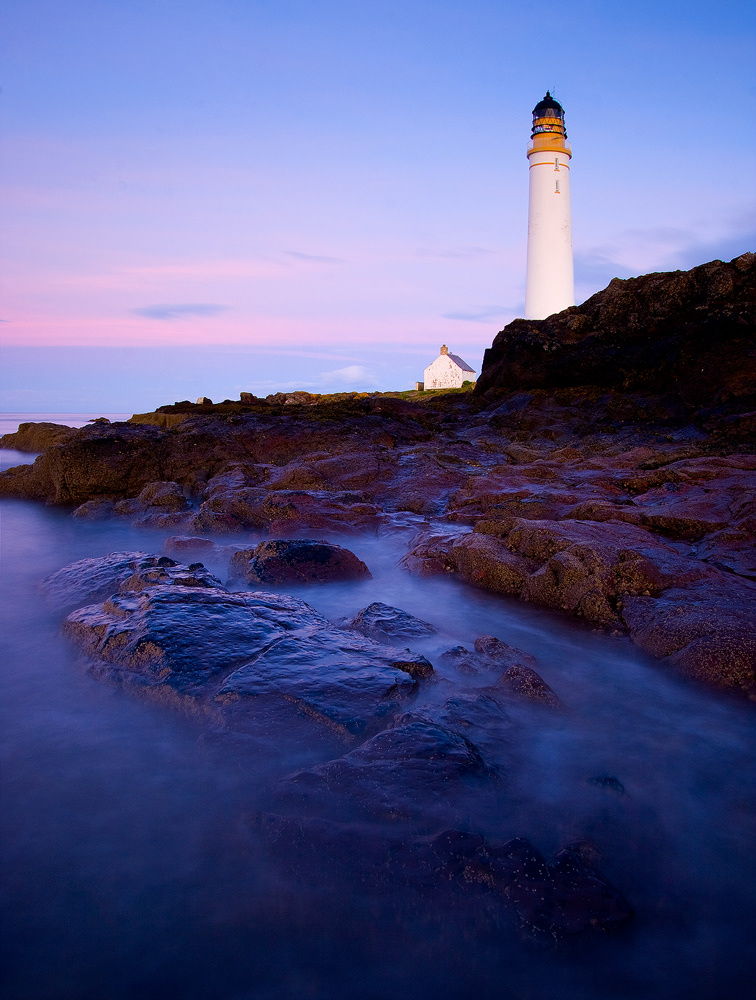 Scurdie Ness Lighthouse, by Ferryden