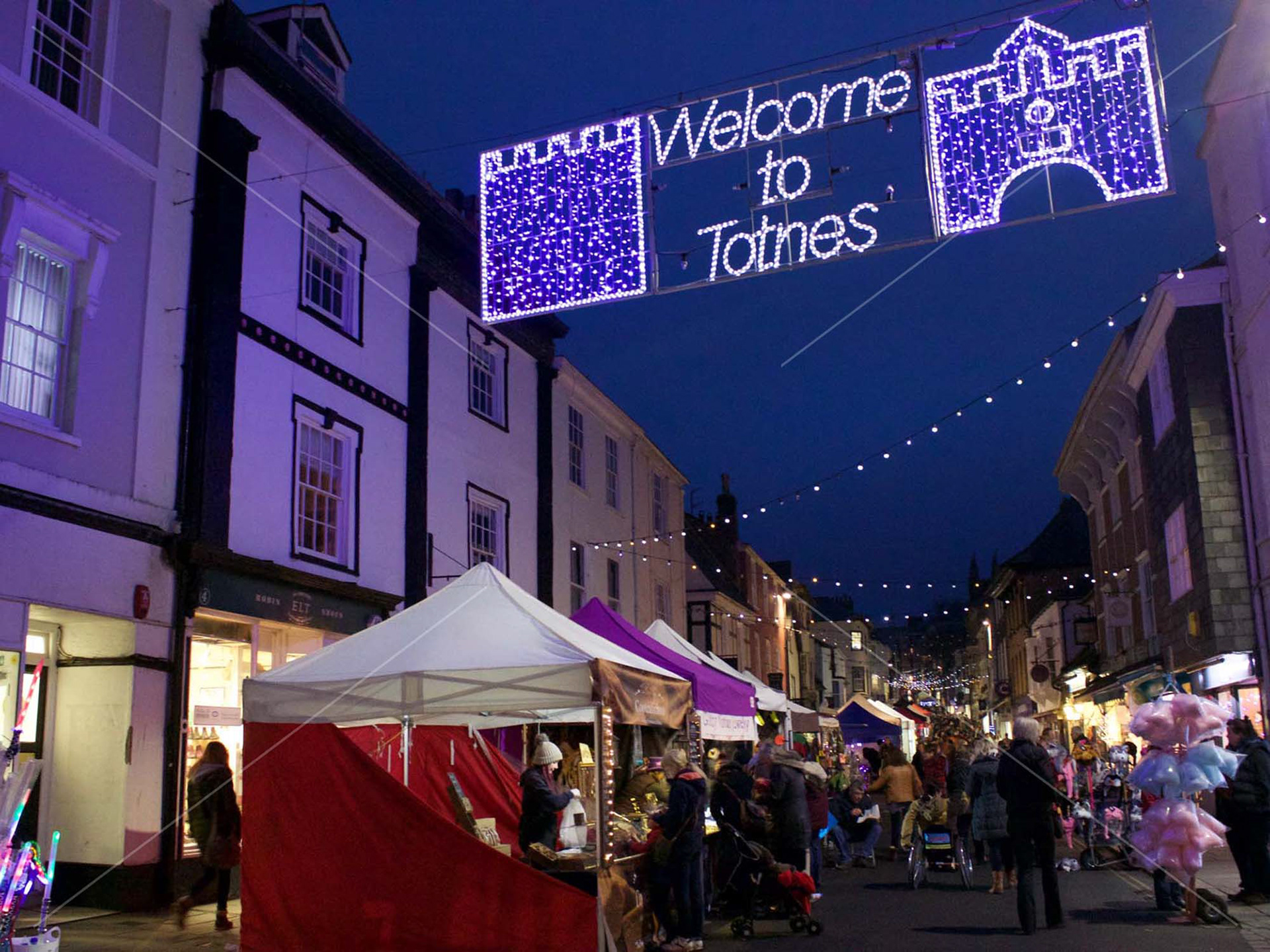 Photos of South Devon Totnes Christmas Market