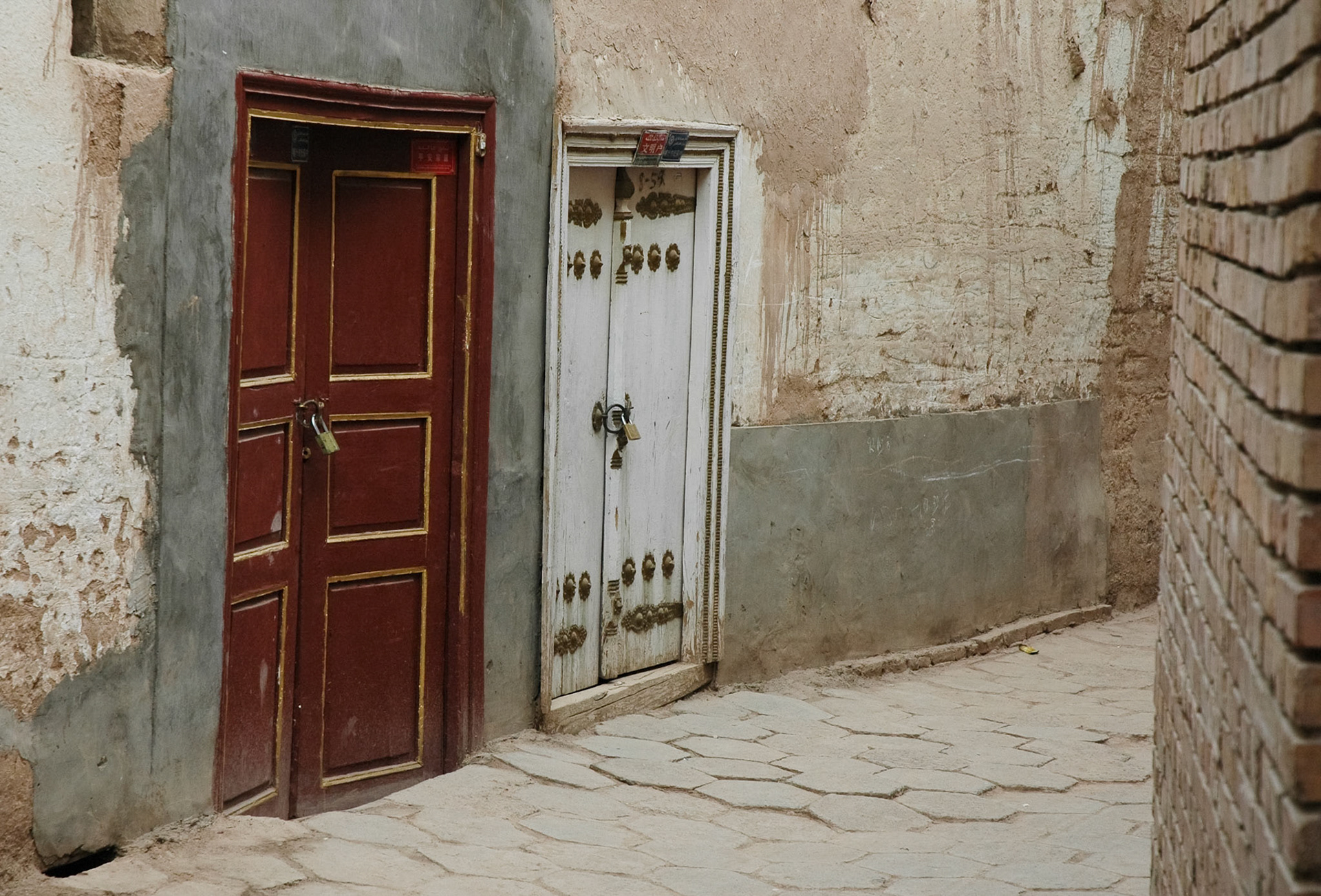 Alley in old town (Kashgar, China)