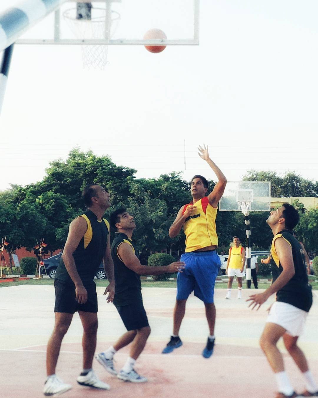 Hoop hoops